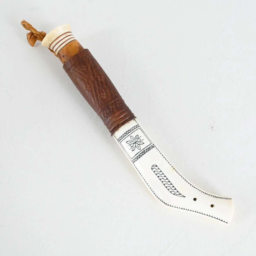Kniv, Halvhorn, signerad SU
