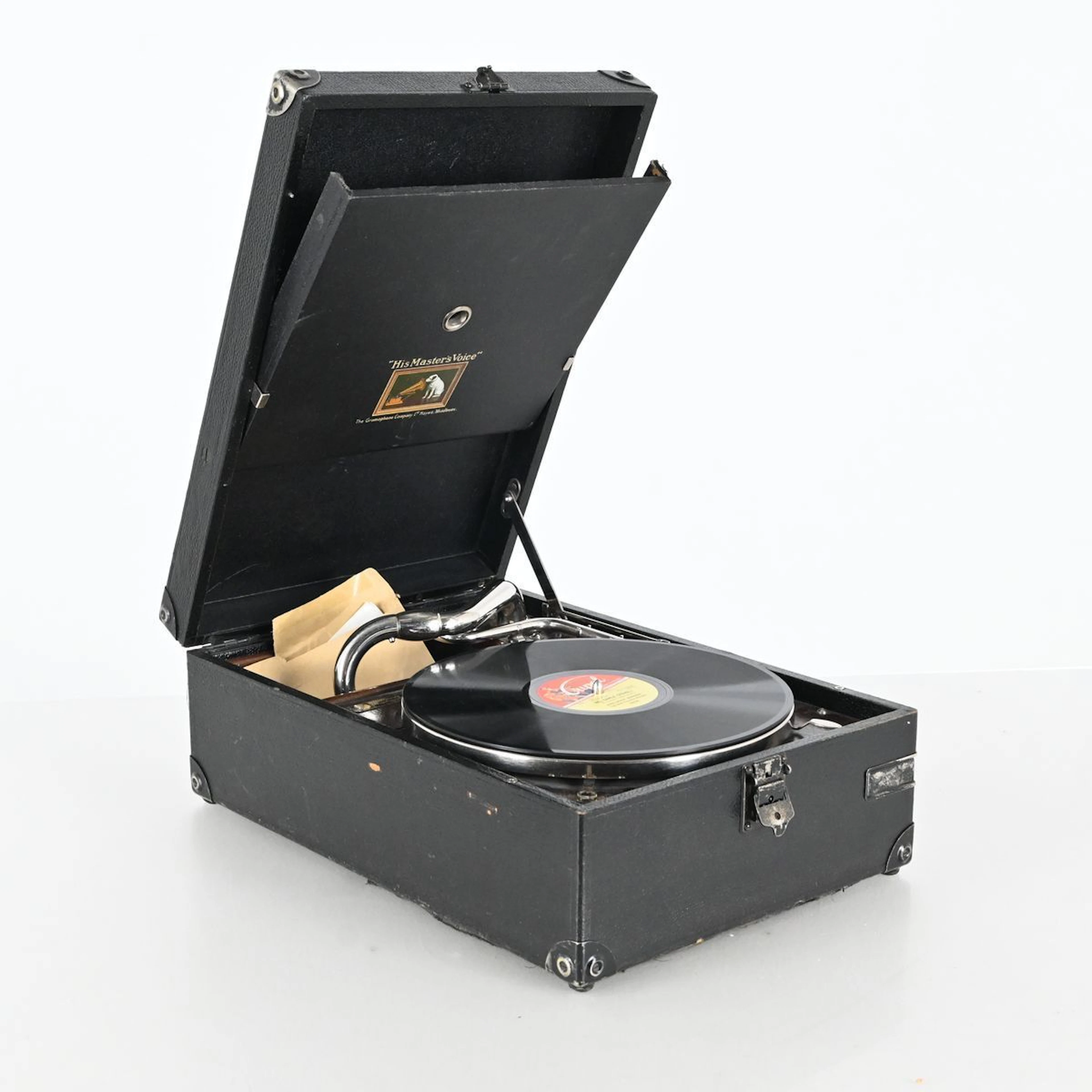 Resegrammofon med stenkakor