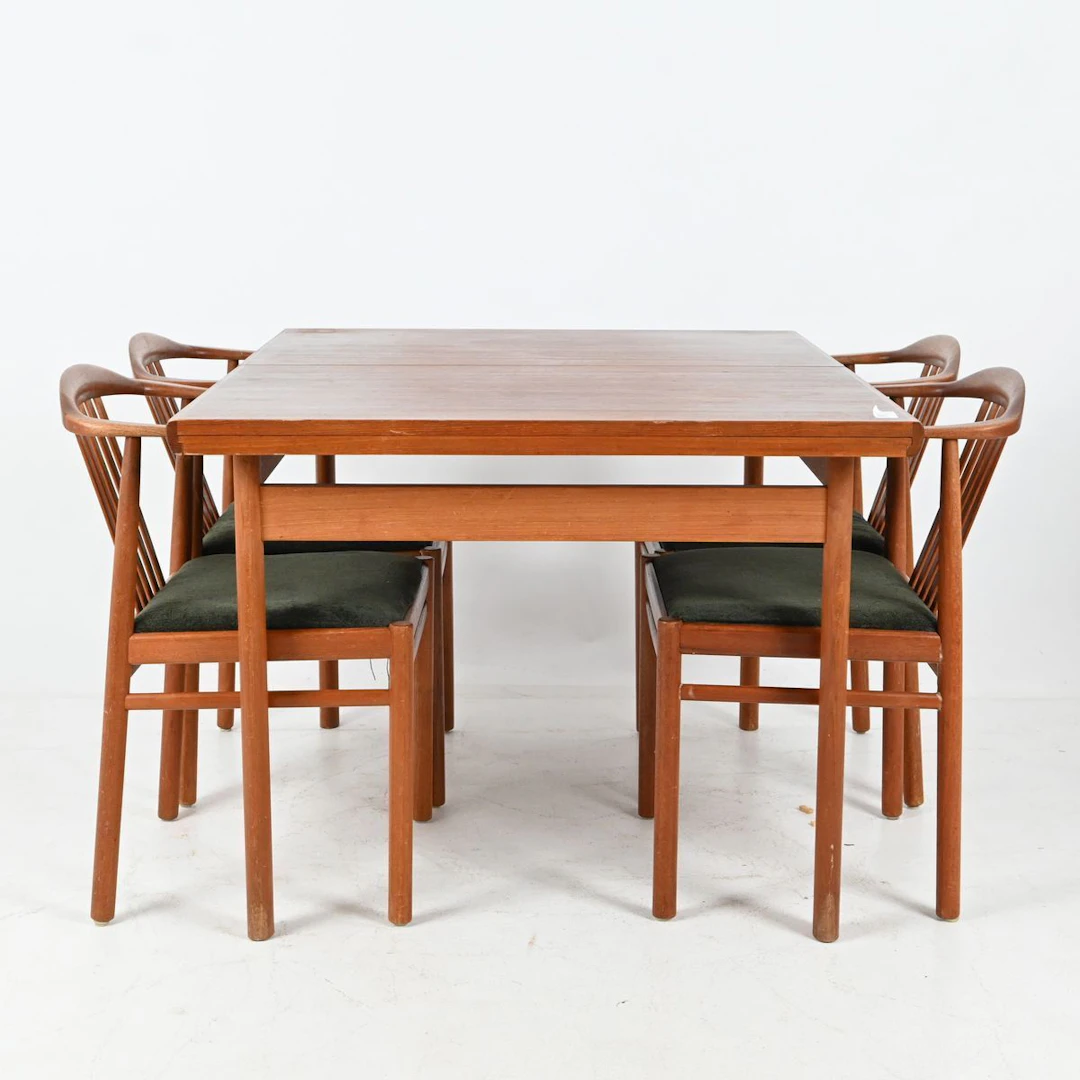 Matgrupp, Teak, Bord, 4 stolar, 1 iläggsskiva, 1960-70 tal