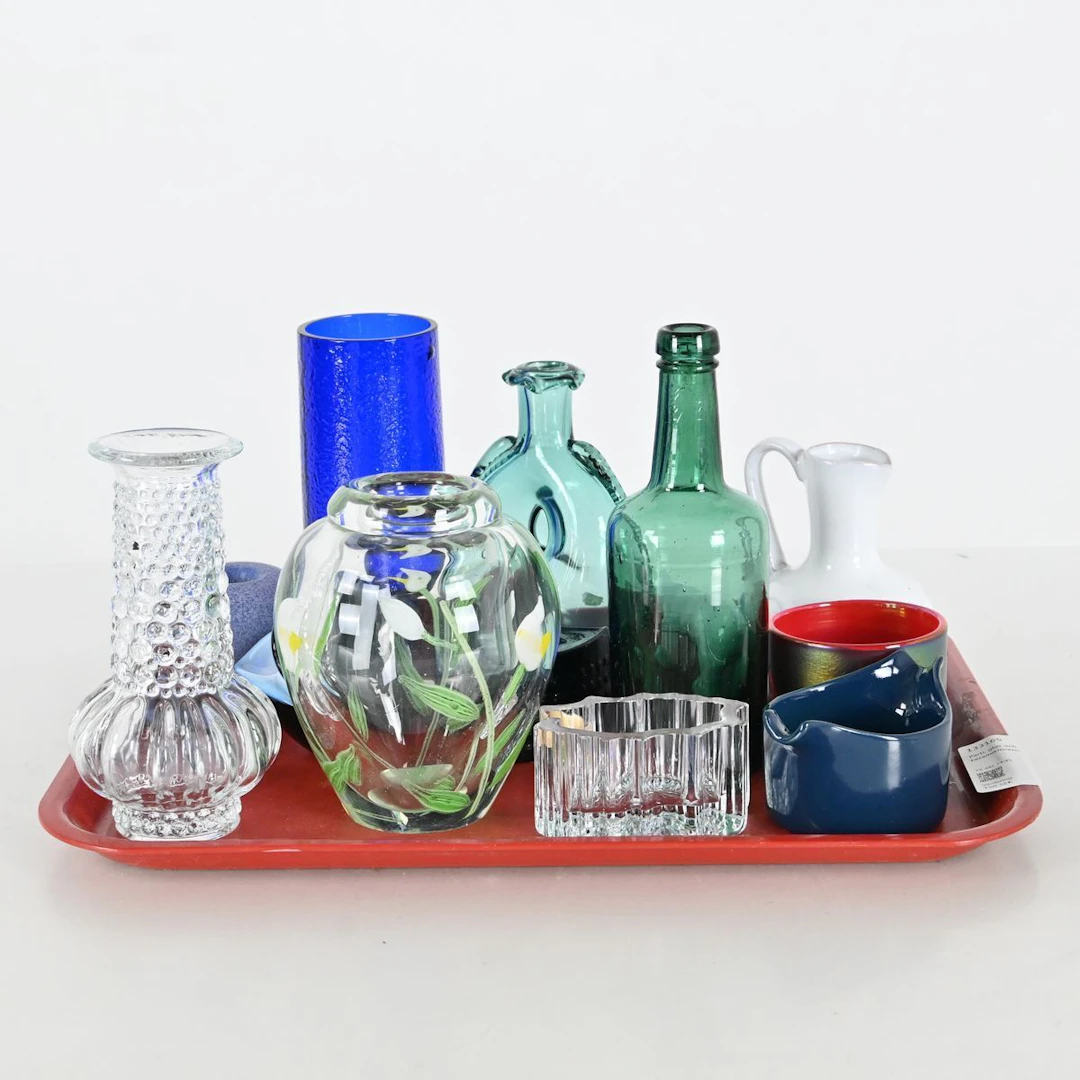 Parti, glas och keramikföremål
