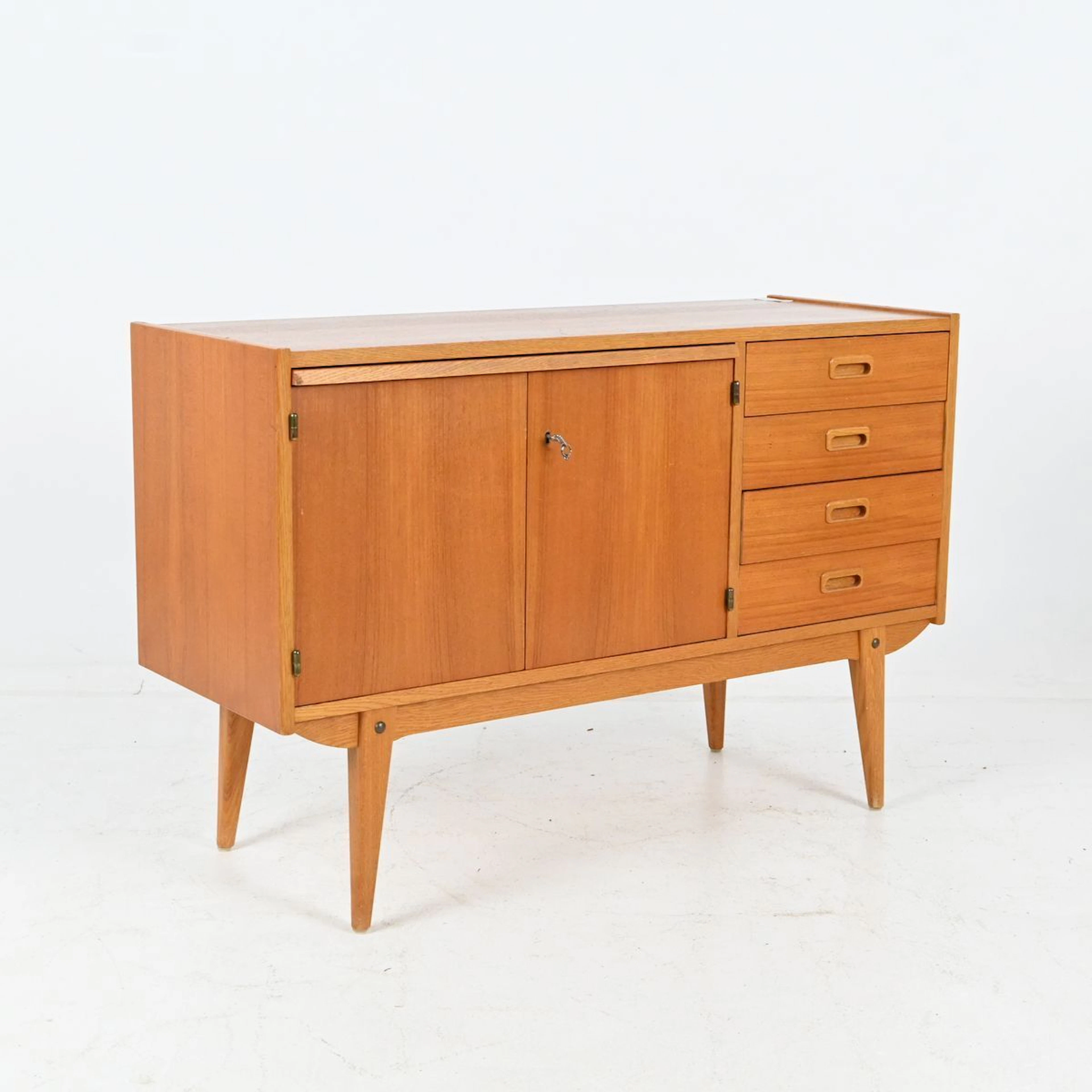 Underdel till bokhylla, teak, 1960-tal
