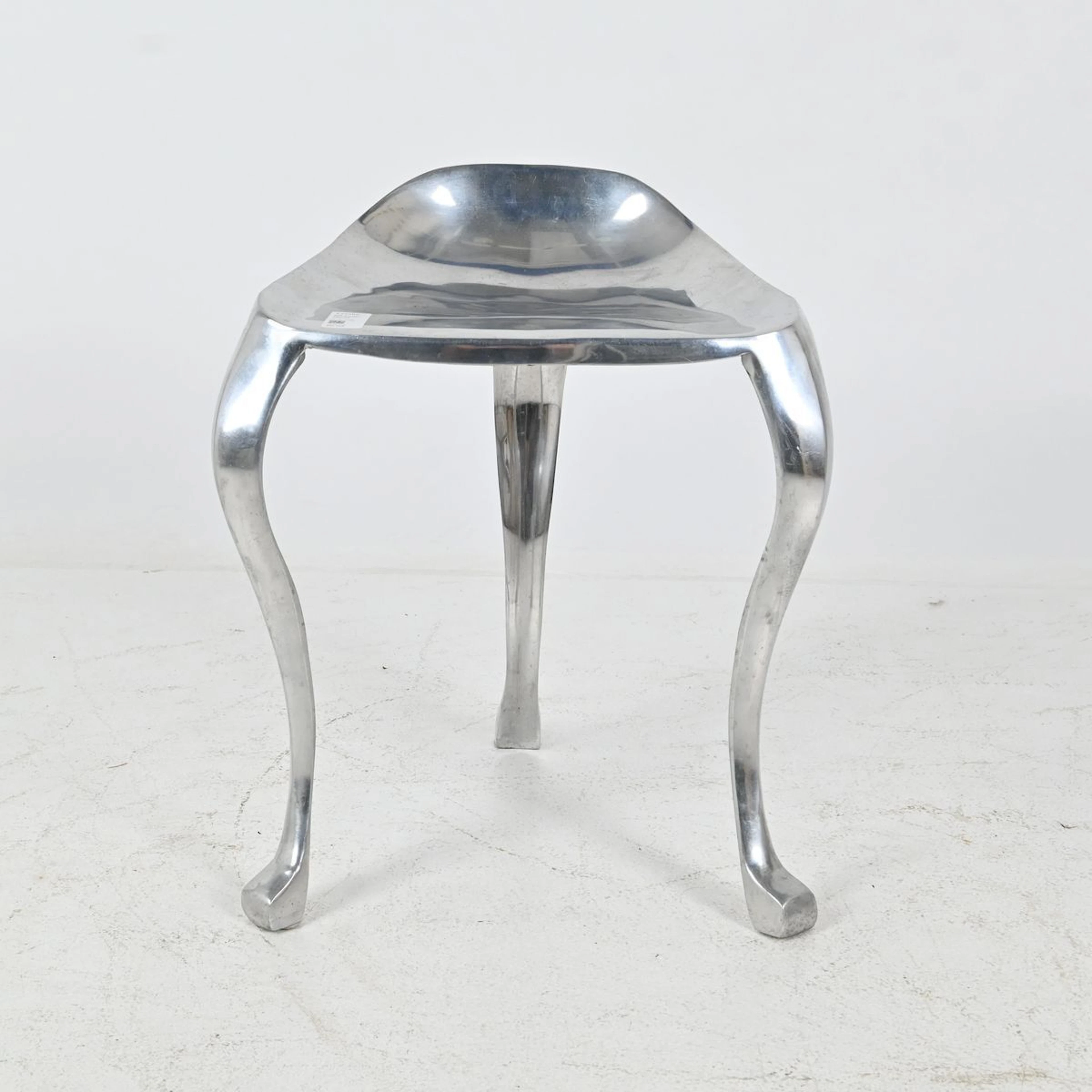 Pall, tre ben, aluminium, Interstil