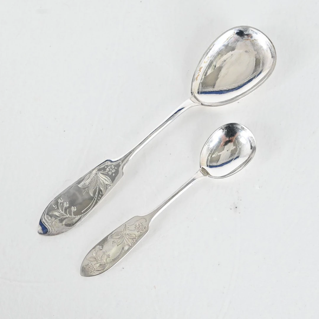 Serveringsskedar, 2 st, Tornedal / finnmyrten, silver