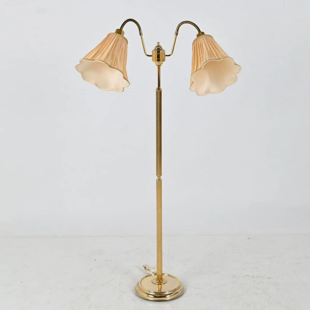 Golvlampa 2 arm, Mässing med tygskärmar