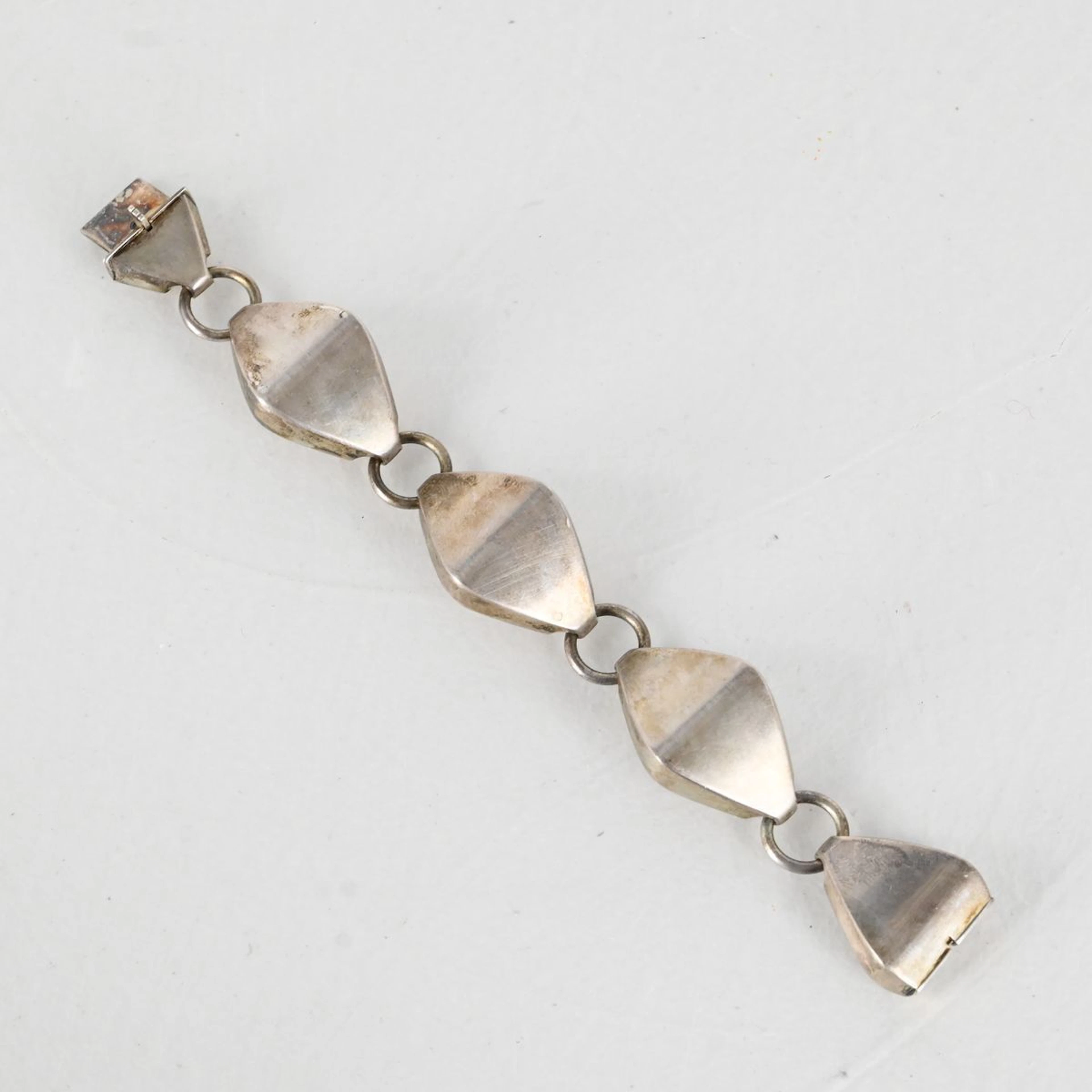 Silverarmband, Alton, Pege