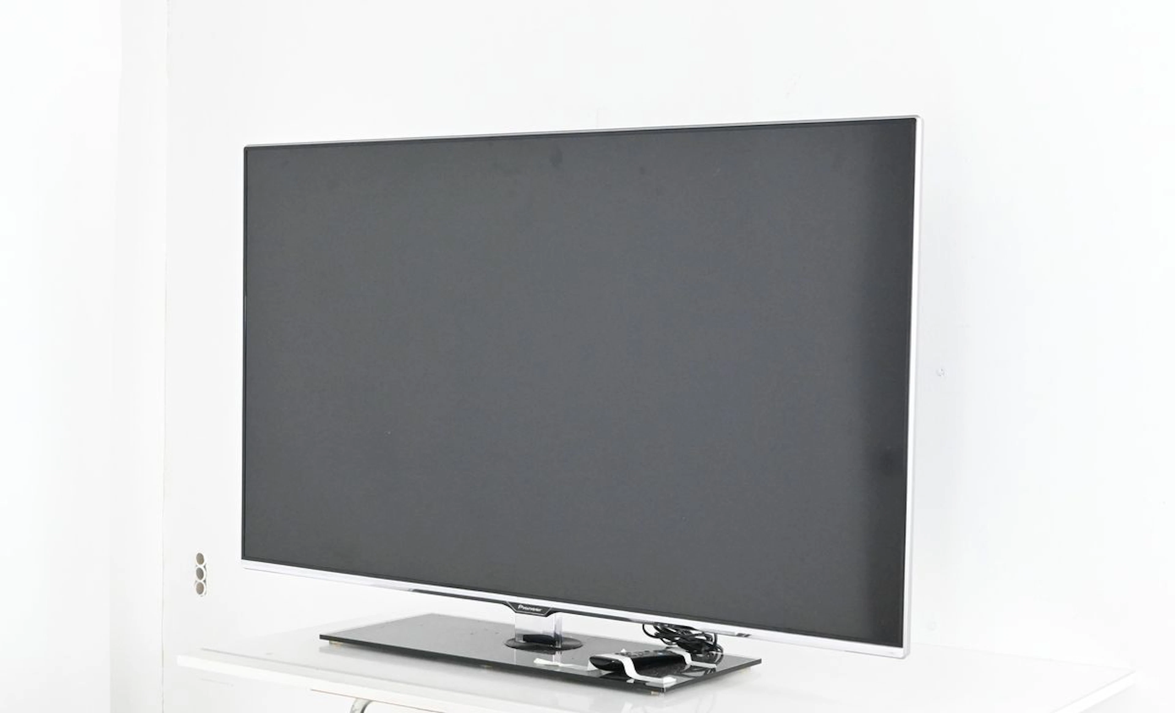 TV, Pioneer