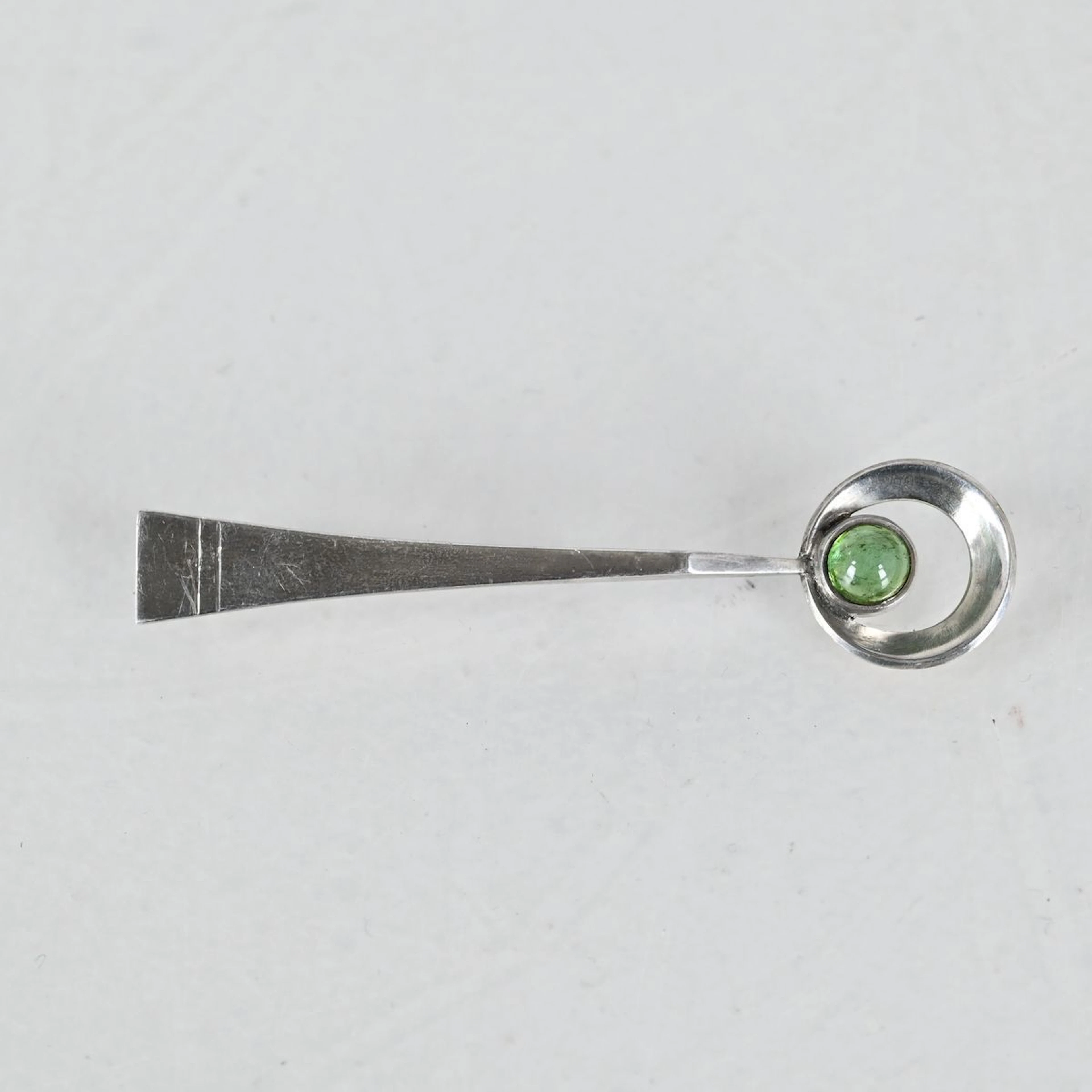 Brosch med grön sten, Sterling Silver, MIC Stockholm 1960