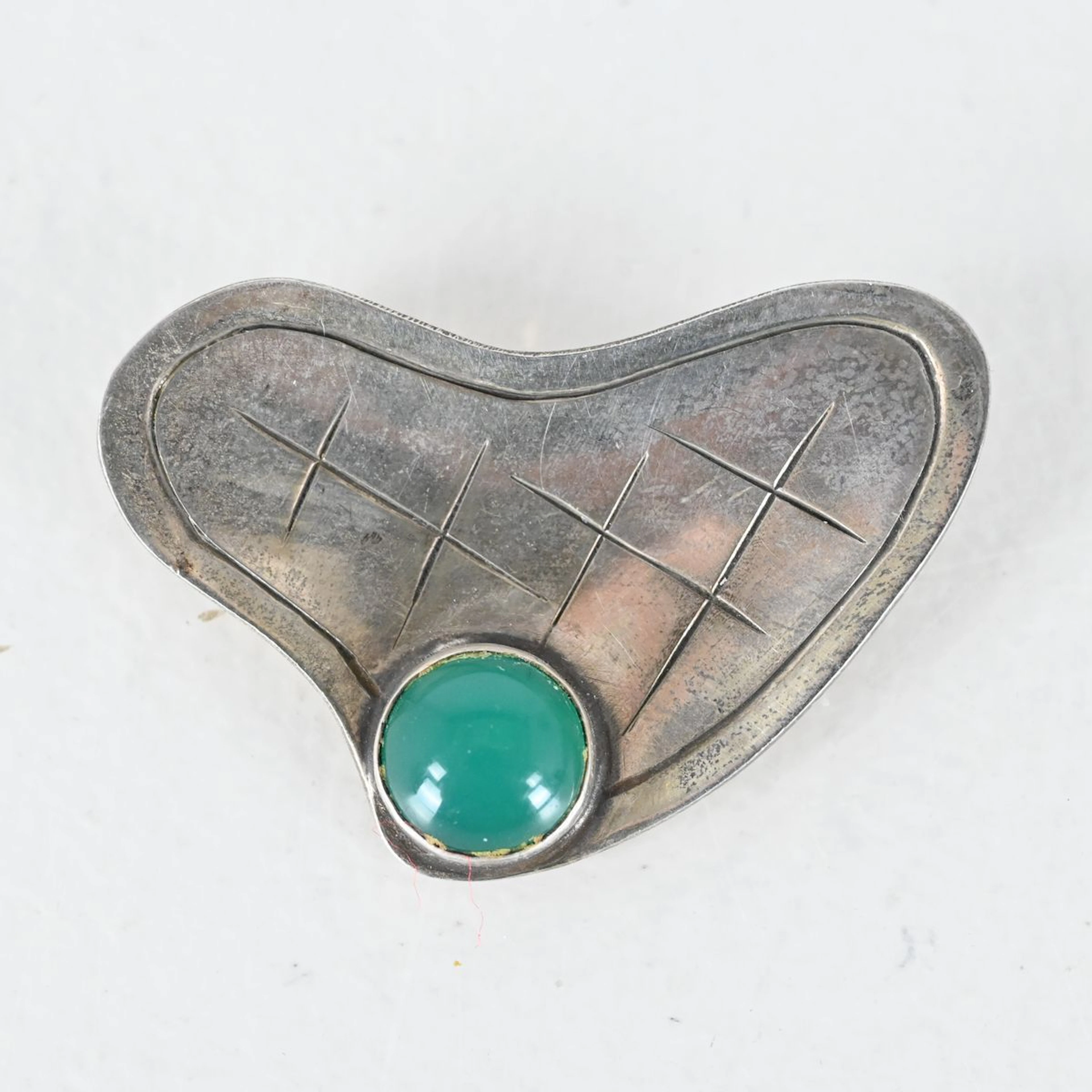 Gussi, Brosch, Silver med grön sten, 1956