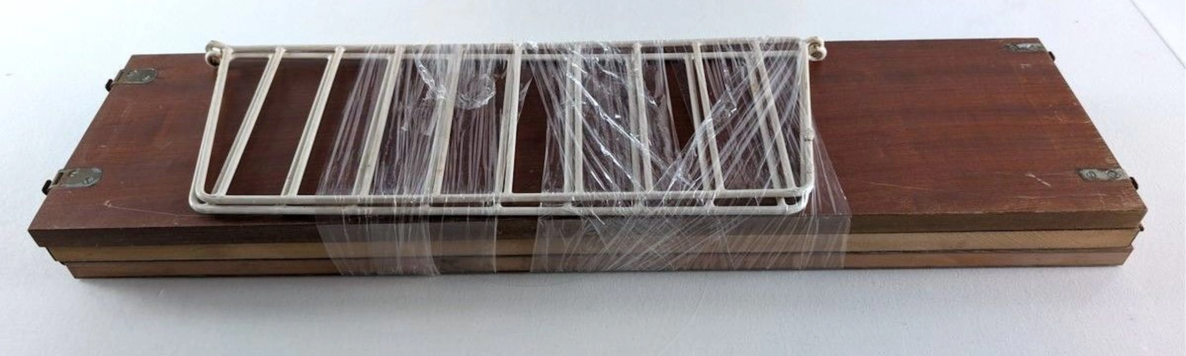 String, Vägghylla