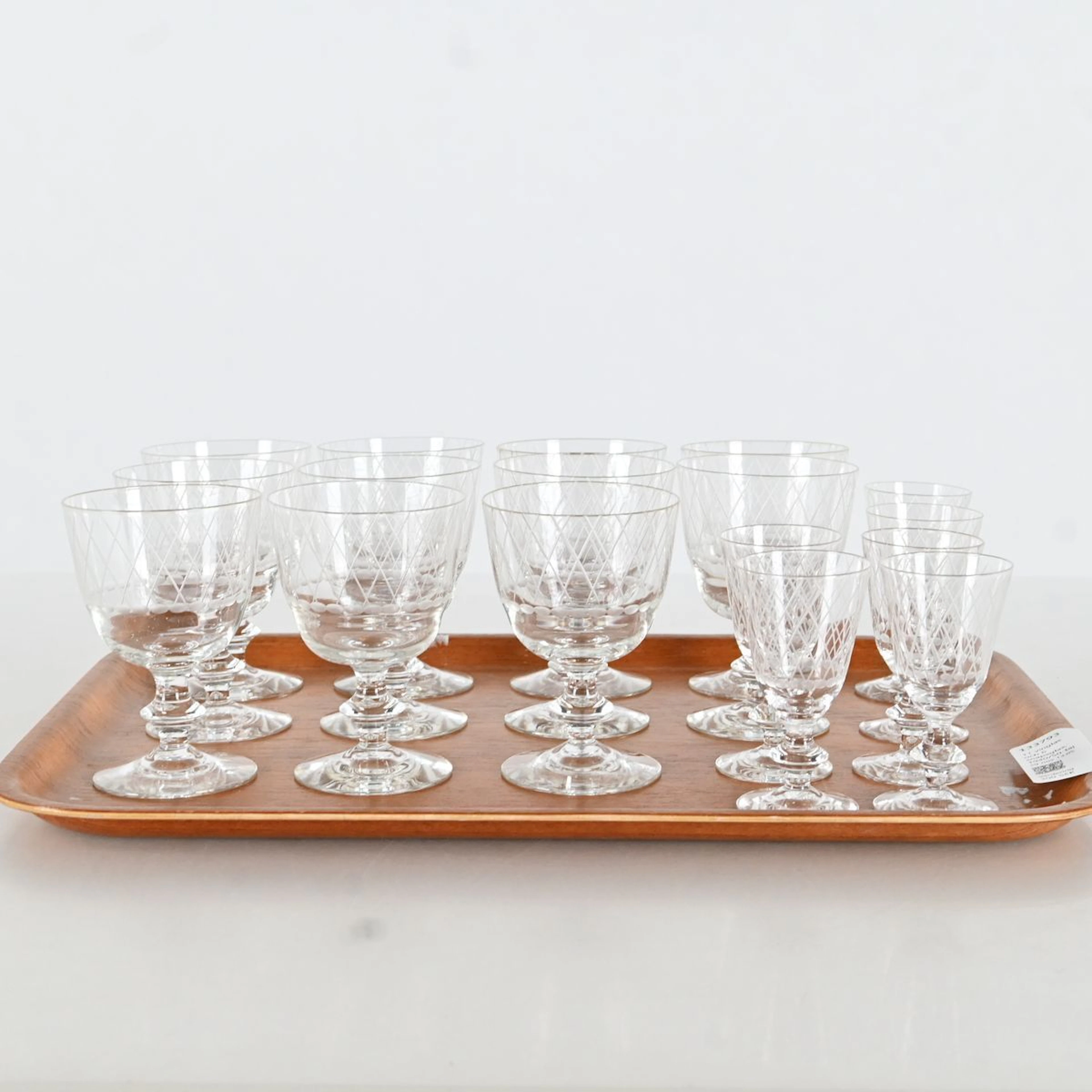 11 vinglas och 6 snapsglas, 1940/50-tal