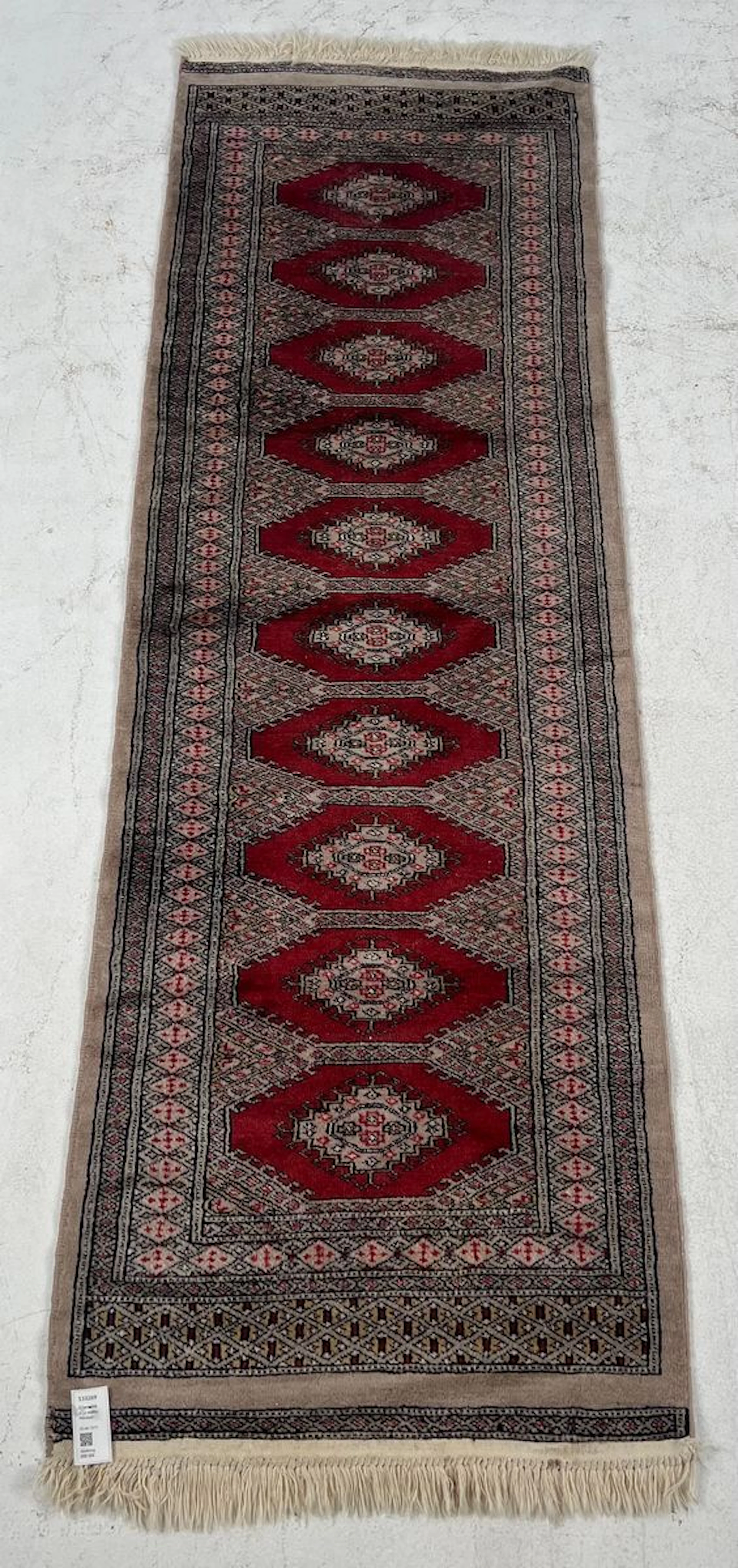 Orientalisk äkta matta, Pakistan