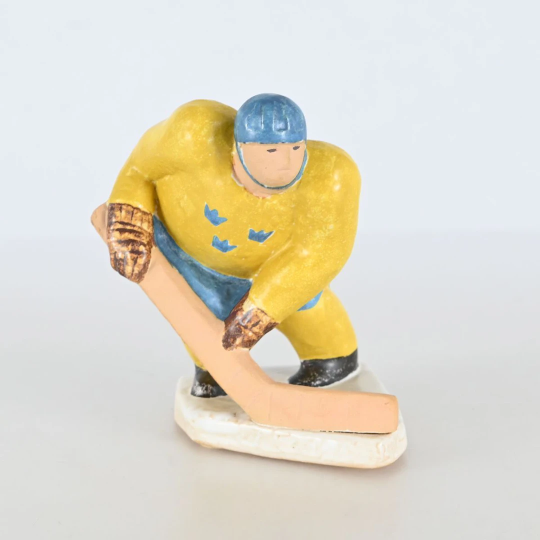 Lisa Larson, figurin, hockeyspelare, keramik, K-studion Gustavsberg