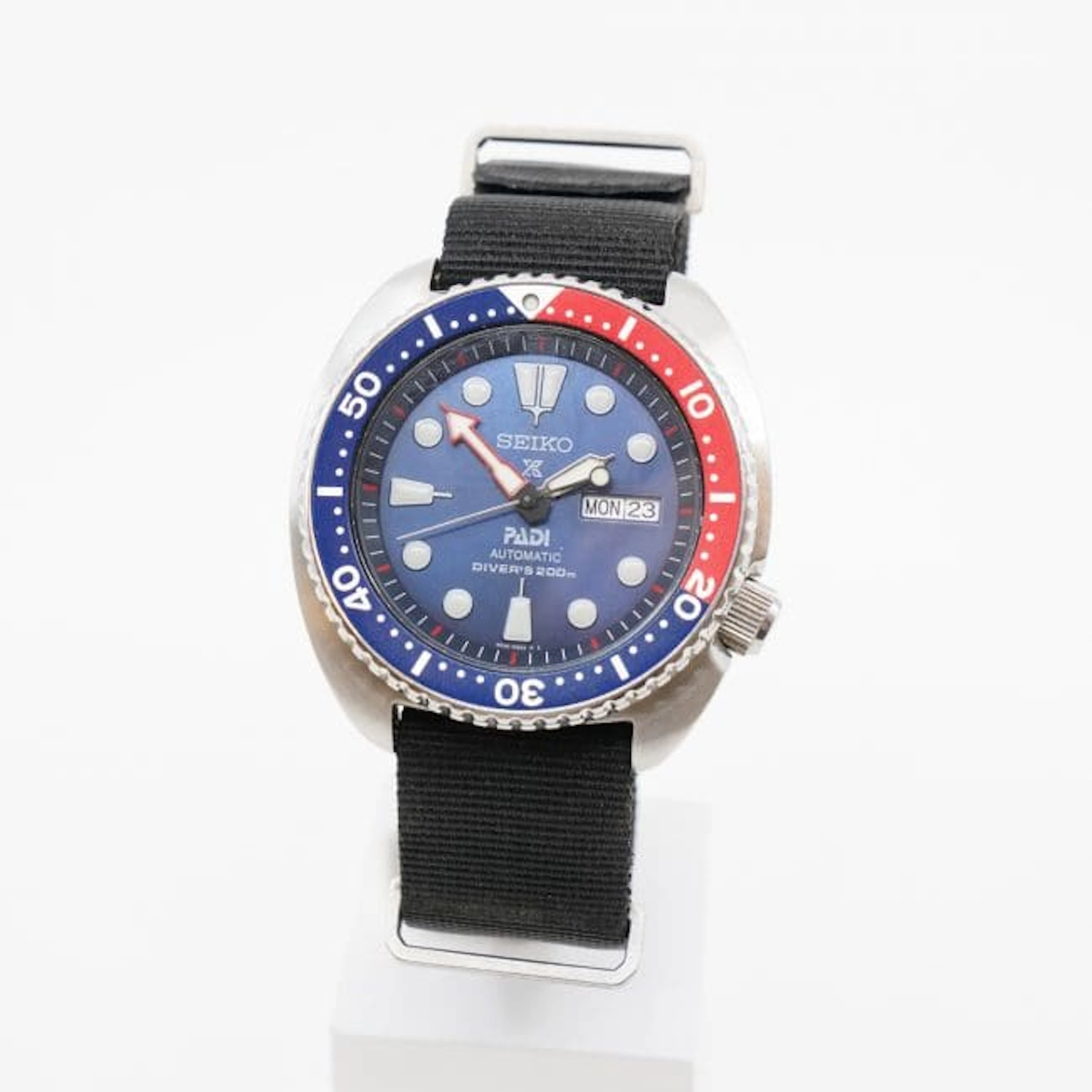 Armbandsur Seiko Prospex automat dag/datum safirglas med tygarmband Ø 40mm