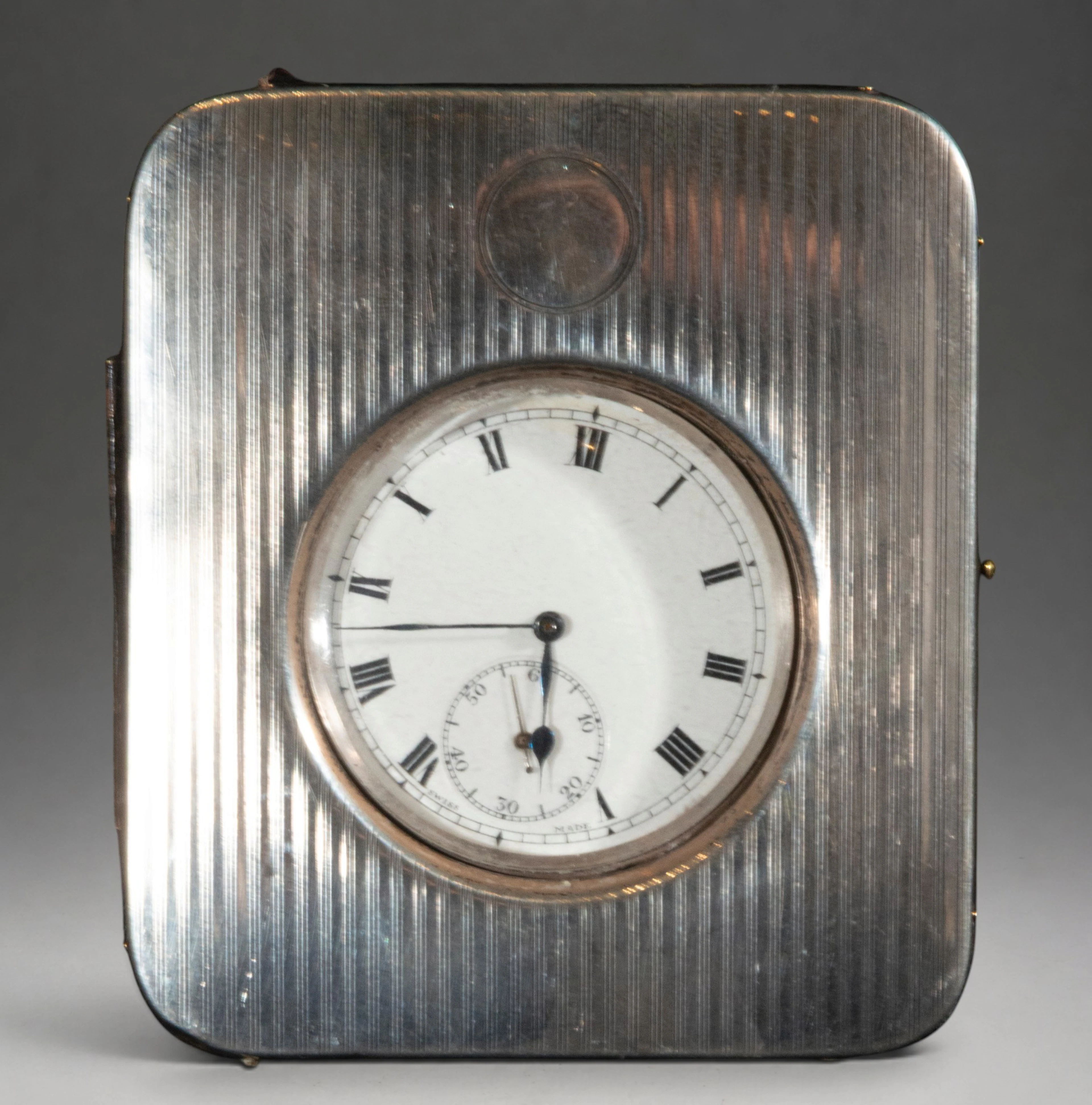 Table clock with rectangular metal case