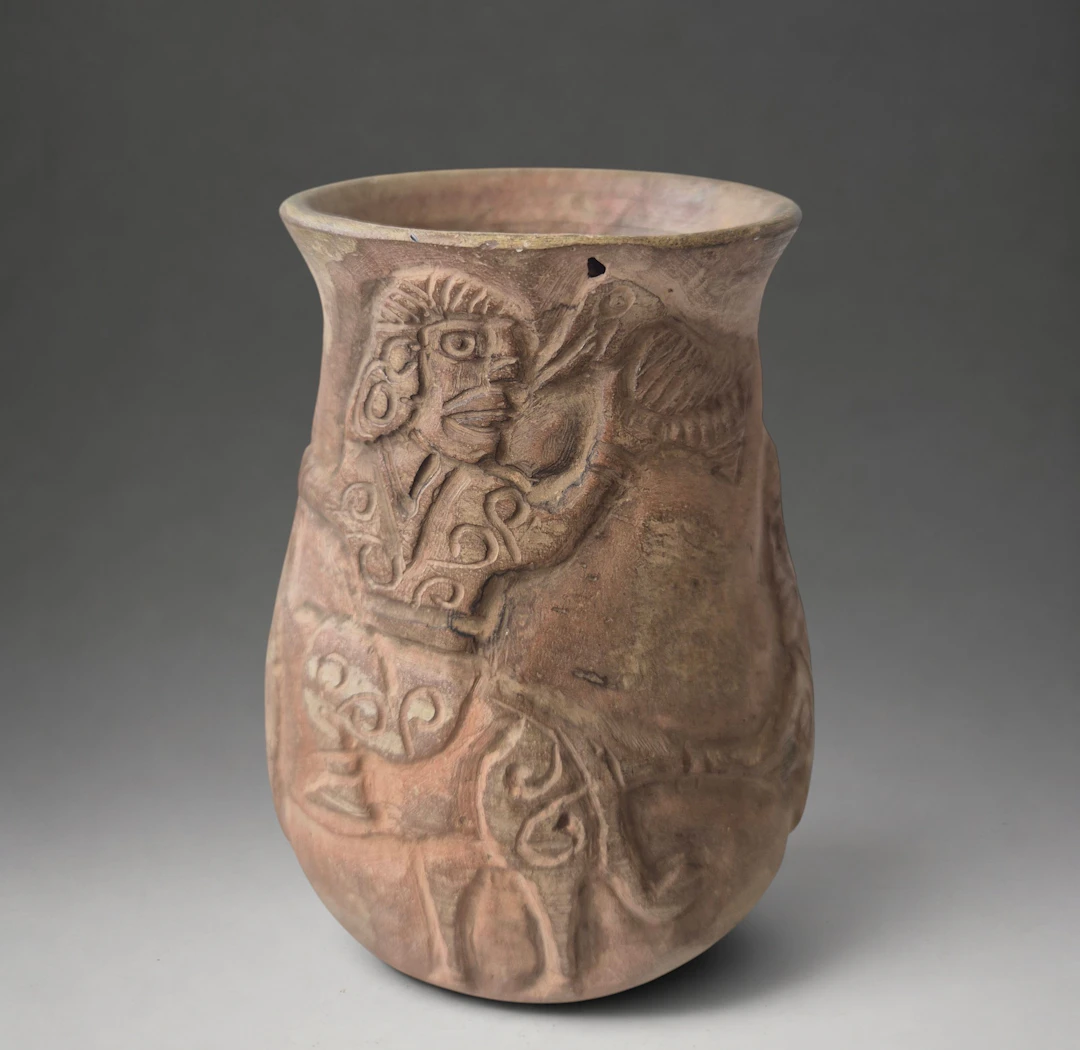 Bactrian terracotta vase, Bactria, late 3rd–early 2nd millennium BC.