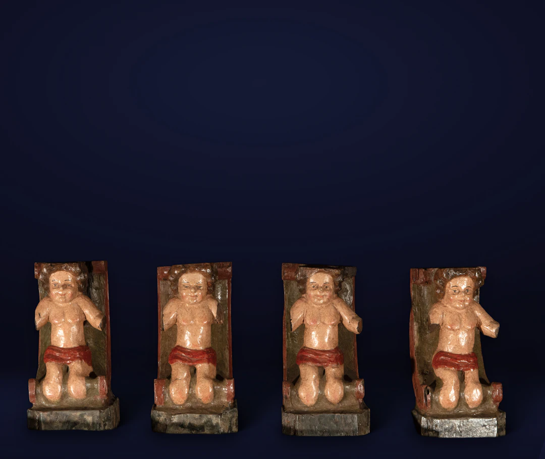 Four colonial corbels with Peruvian colonial angels from the late