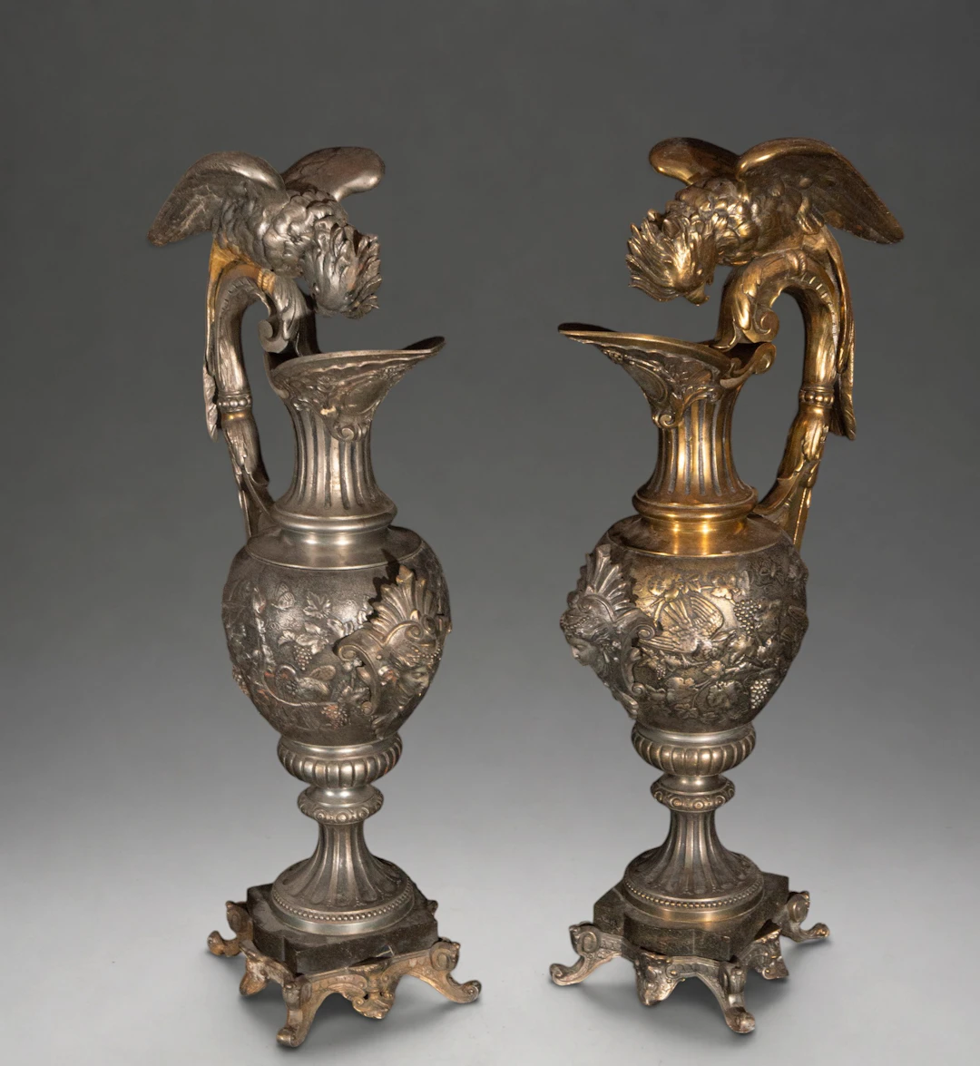 Pair of ornamental jugs – French School – 19th century
