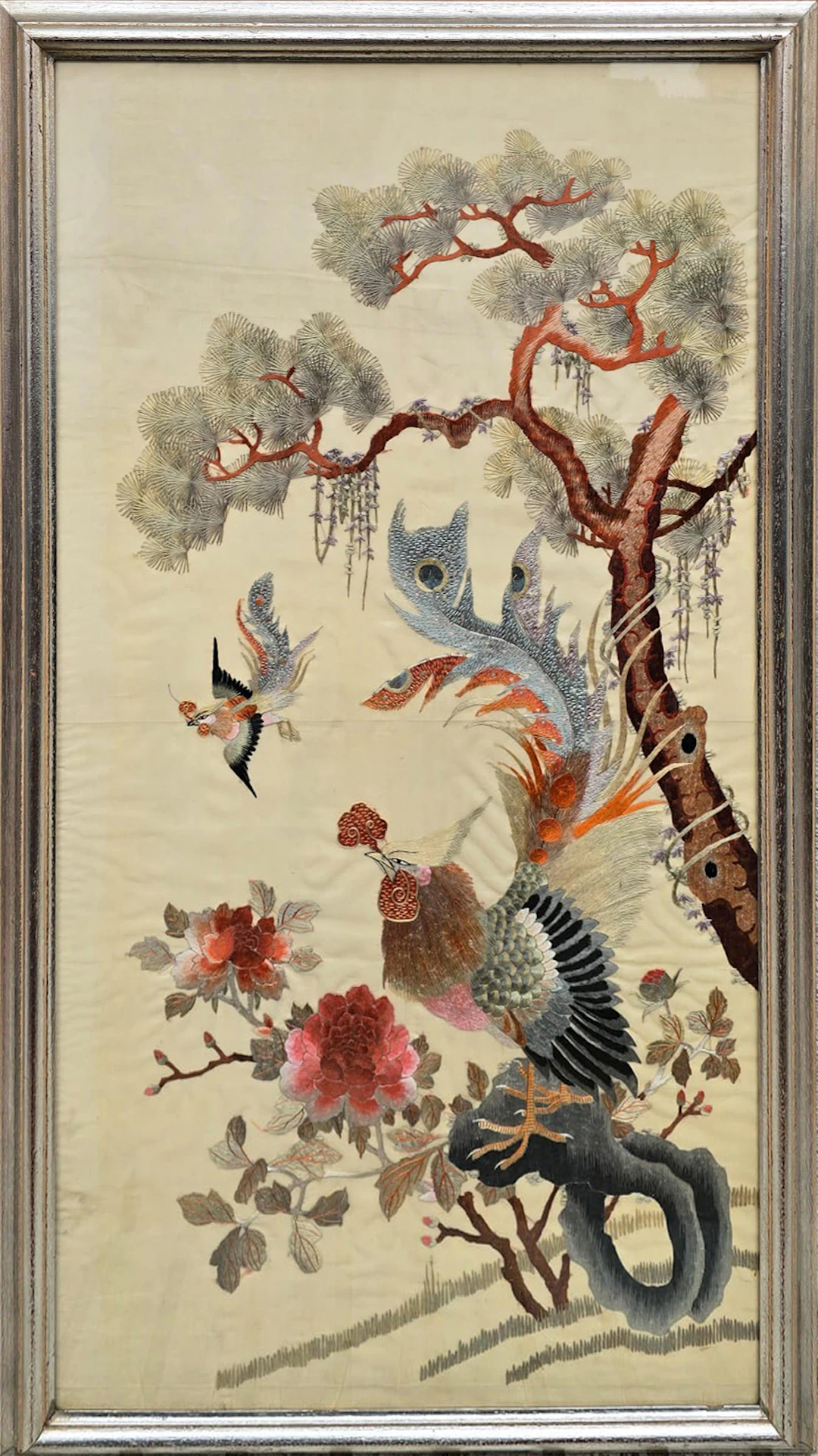 Beautiful Chinese embroidery from the early 20th century