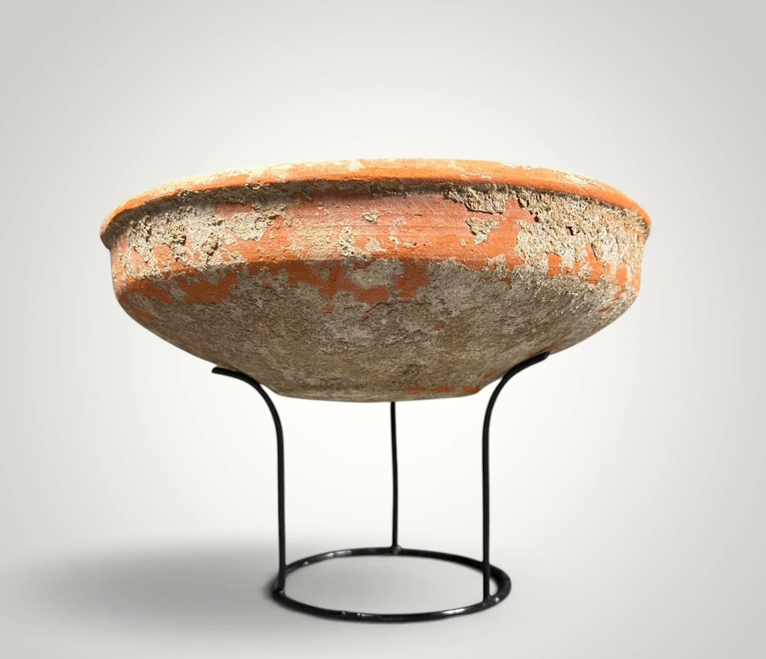 Low-profile ceramic bowl, Ancient Israel culture, Iron Age (1200-700
