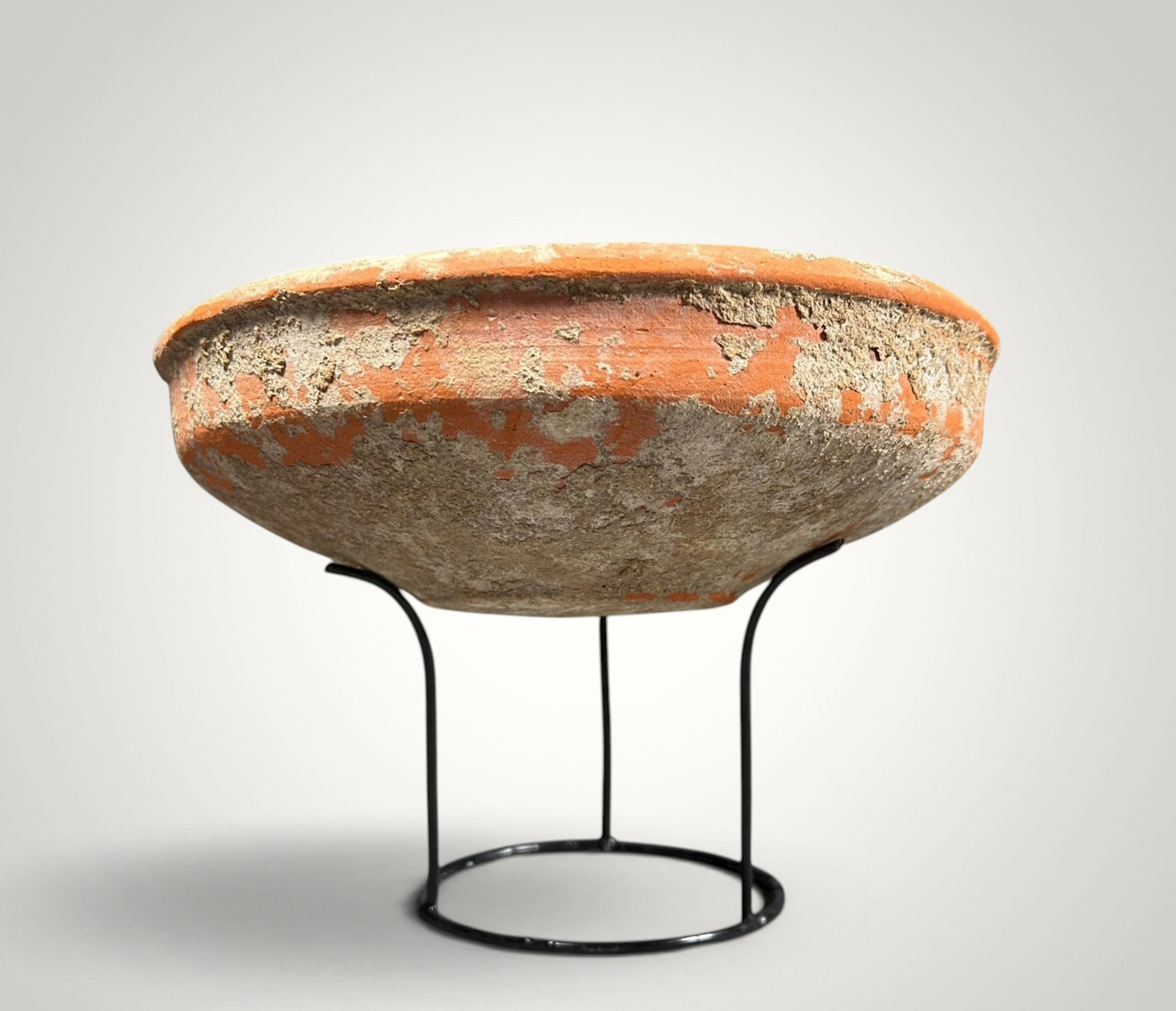 Low-profile ceramic bowl, Ancient Israel culture, Iron Age (1200-700