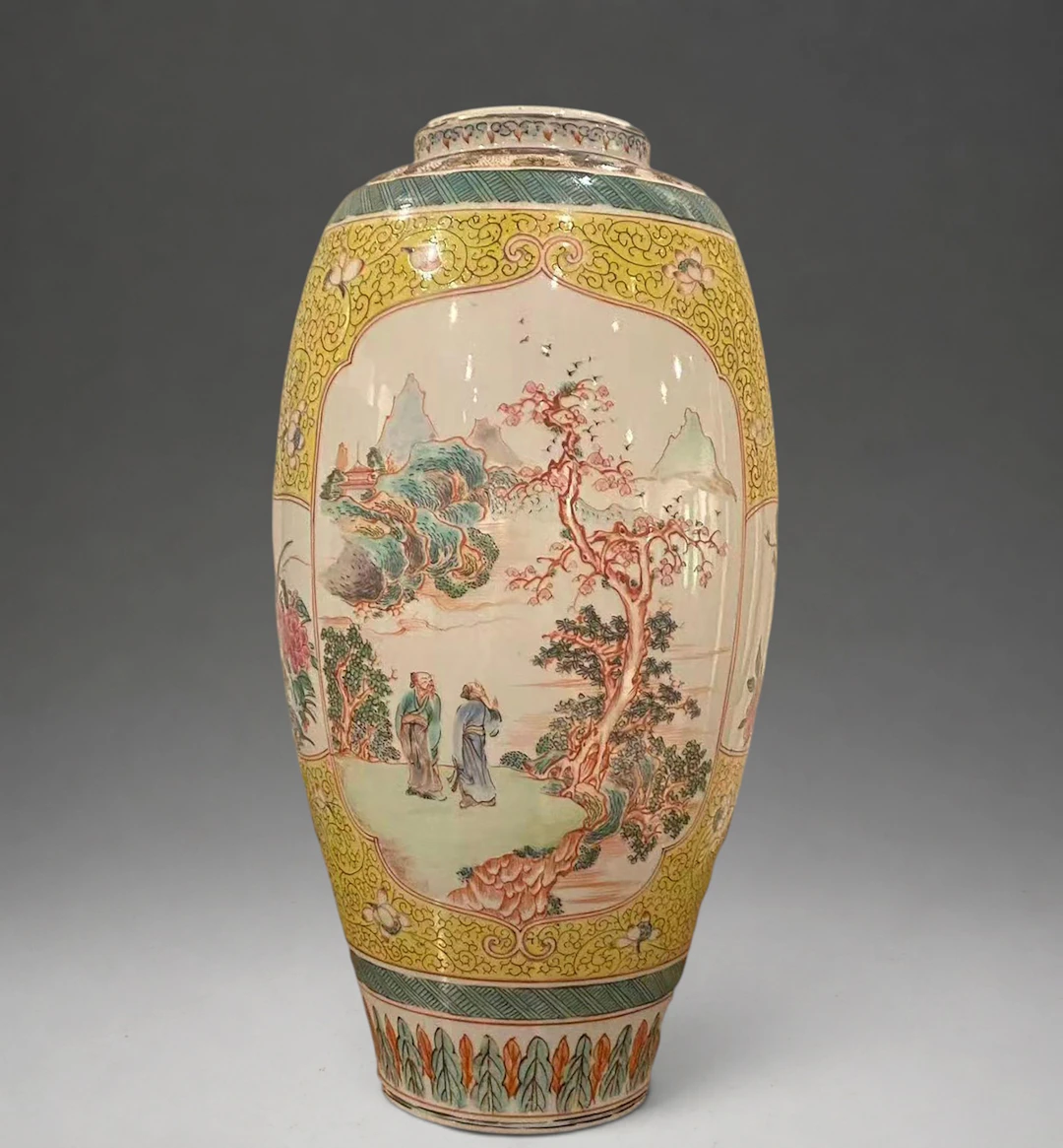 Vase in "famille rose" porcelain, China, Qing dynasty, early 19th century.