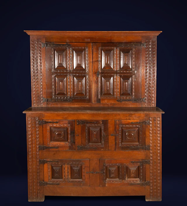 Two-body sideboard in walnut and chestnut. Spanish School. 16th century.