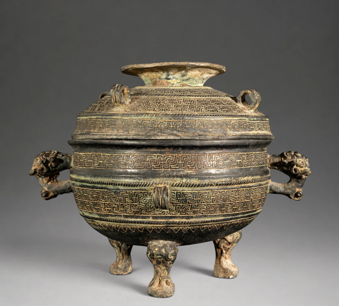 Exquisite Chinese incense burner in archaic Han style, Qing Dynasty