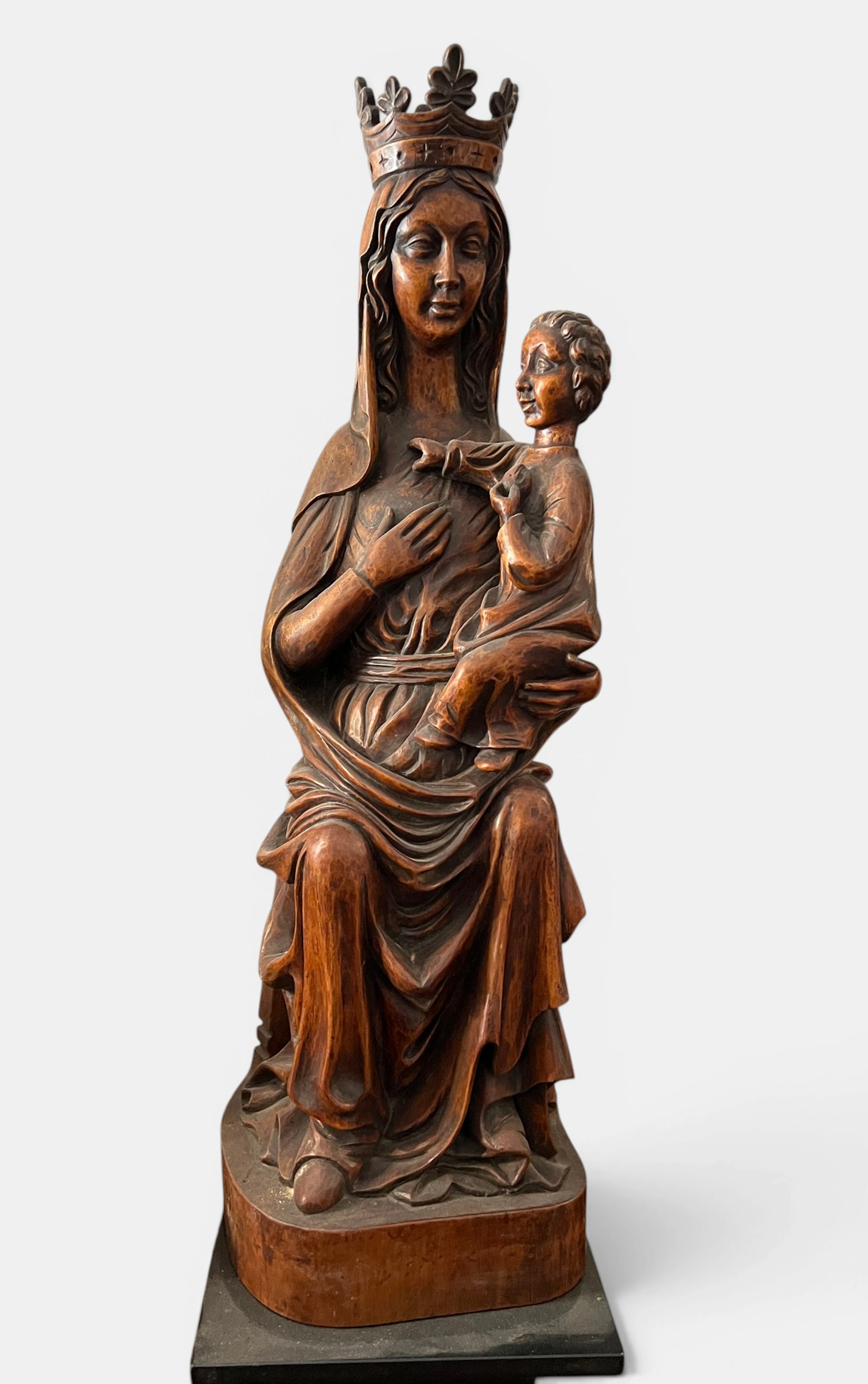 Large Neo-Gothic Madonna from the early 20th century, made of wood, Catalonia
