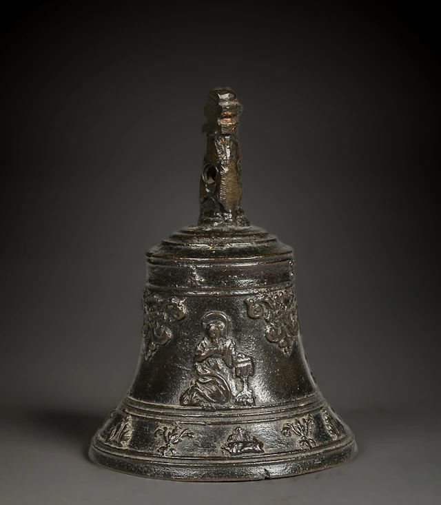 Florentine ritual bell in silver-plated bronze - 16th century