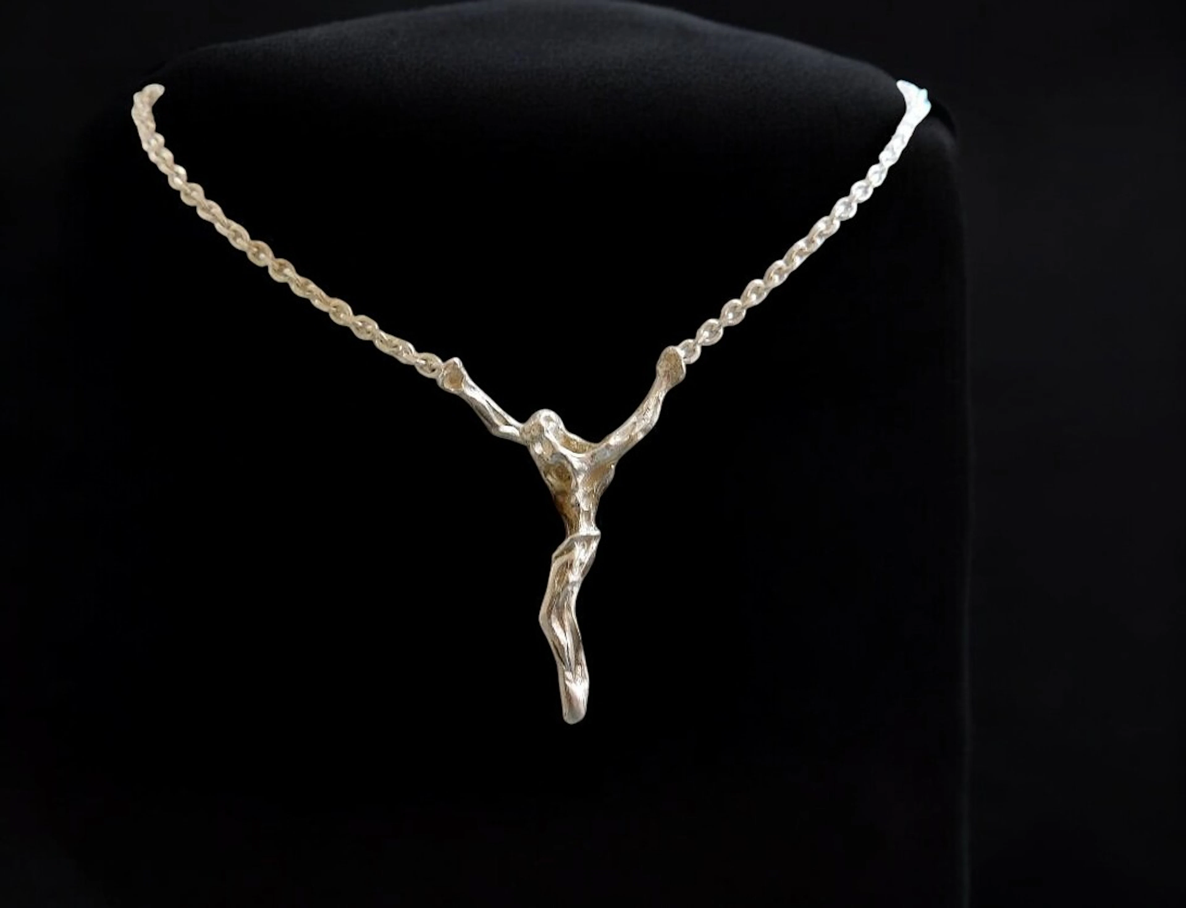 CHRIST NECKLACE IN SILVER · 9.5 GRAMS ·