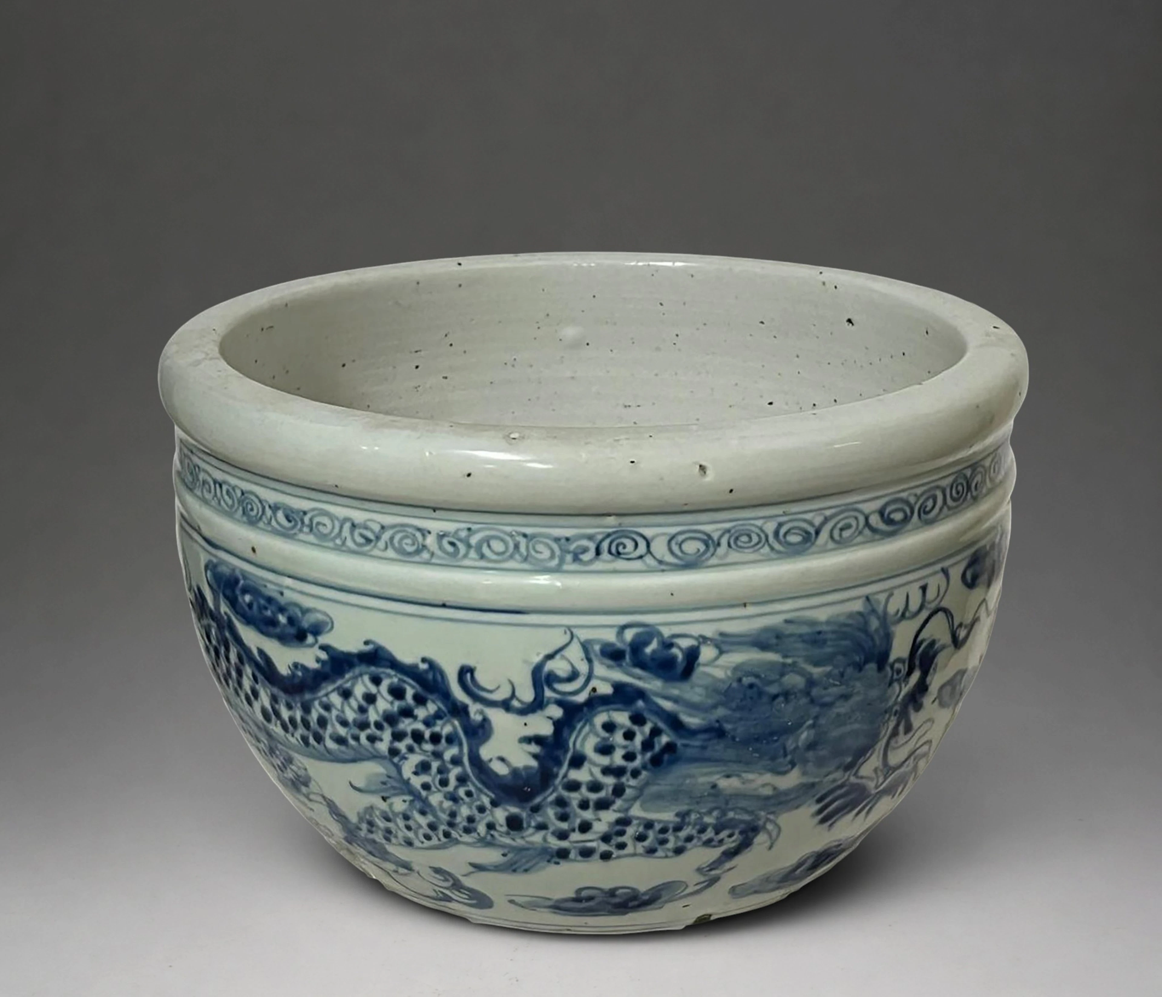 Important circular bowl of white Chinese porcelain, 19th century