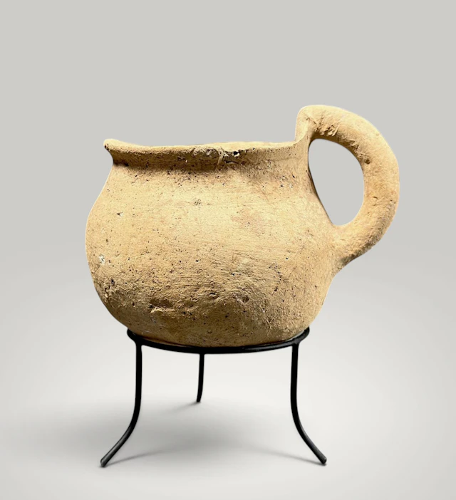 Ceramic drinking vessel, Canaanite culture, Early Bronze Age (3100-2000 BC)