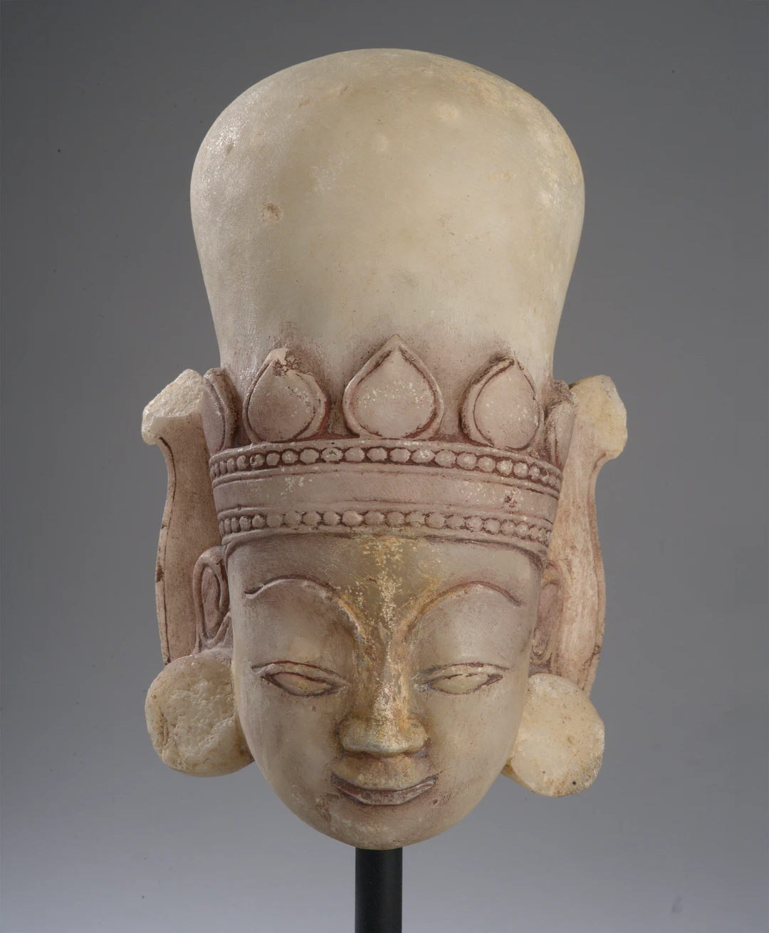 Buddha head in white marble. Burma, Shan State Kingdom, 18th century