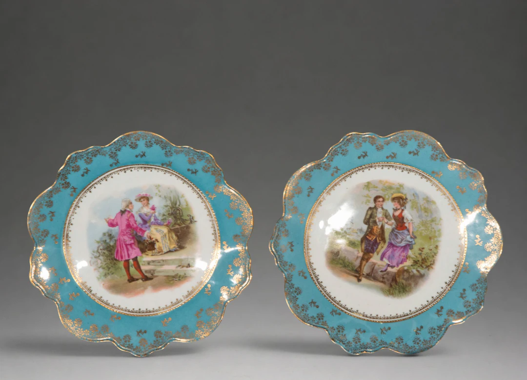 Pair of painted porcelain plates – Reinhold Schlegelmilch Manufacture