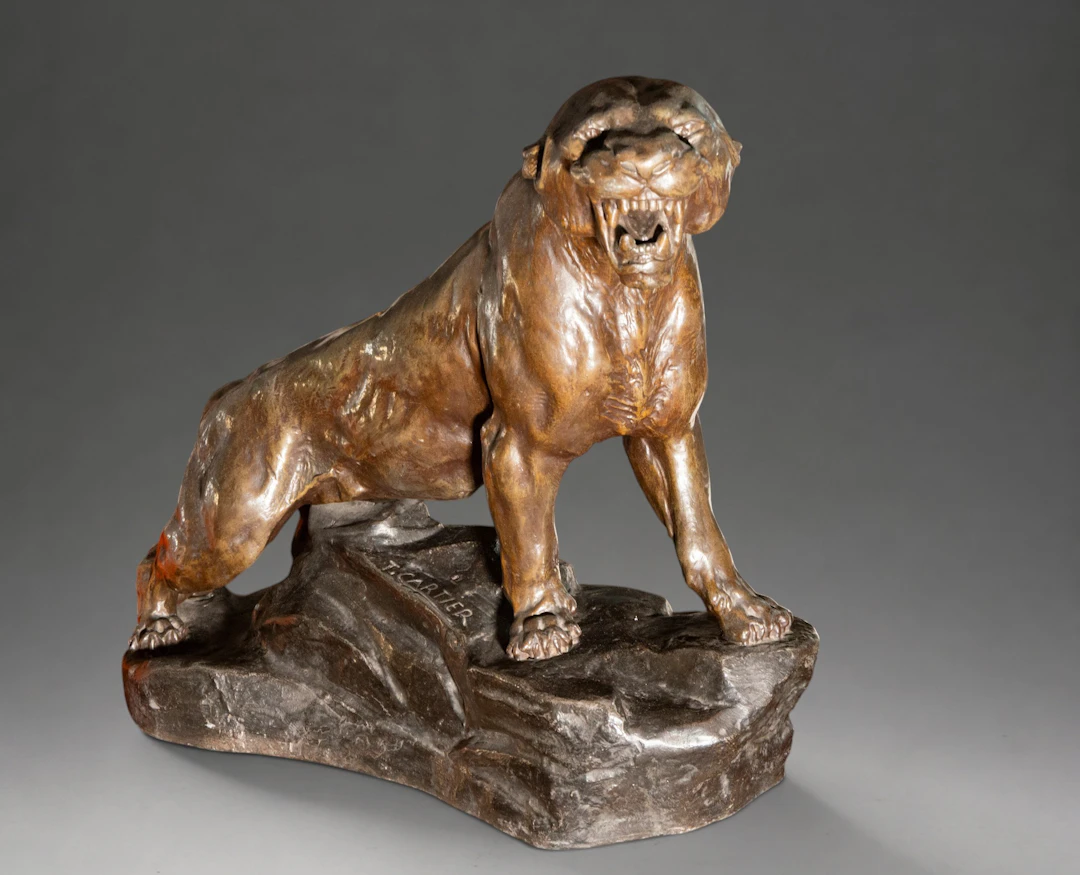 Large Art Deco Bronze Panther - T. Cartier, Signed - 20th Century France