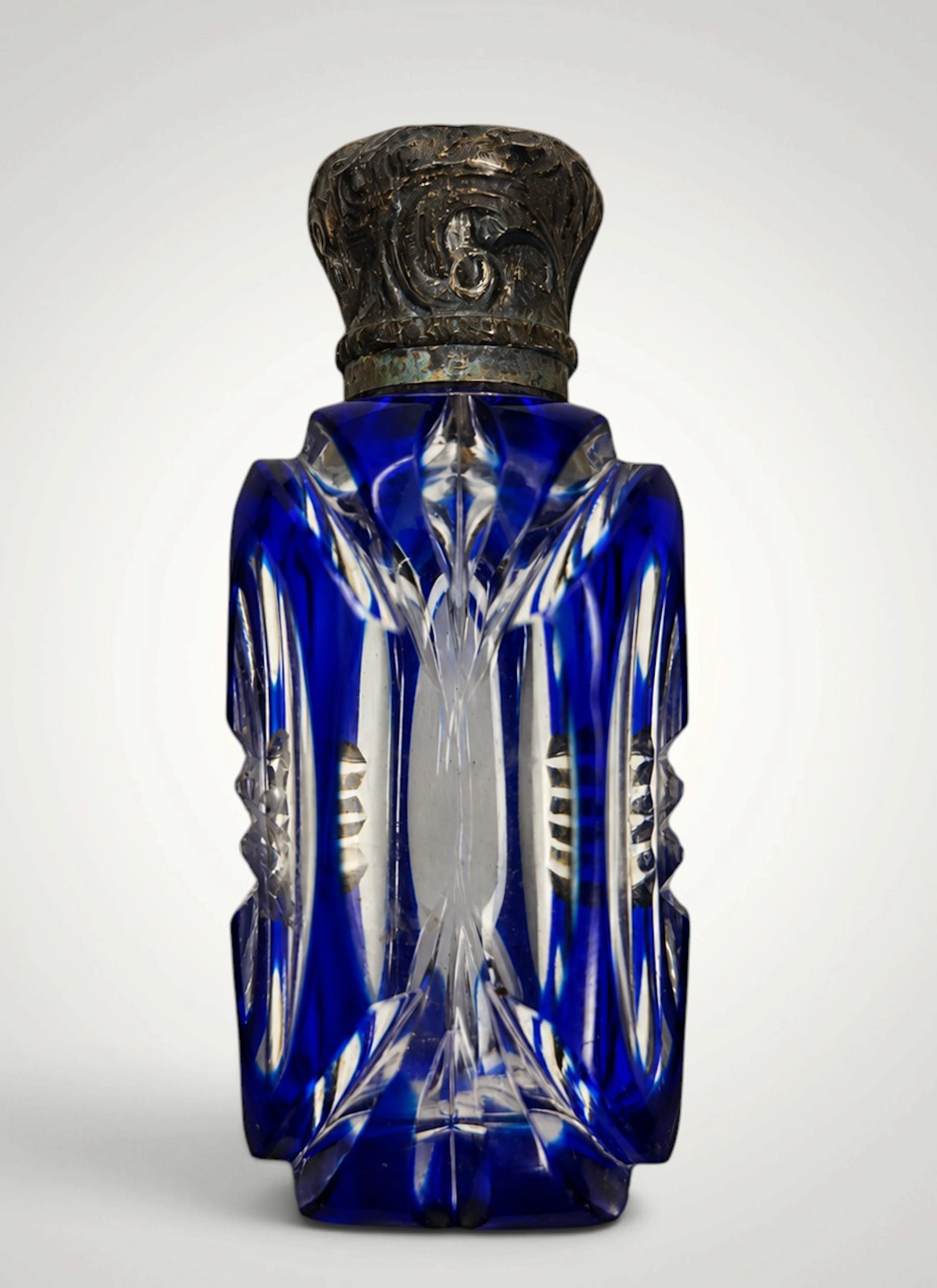 Late 18th-century perfume bottle with silver mount