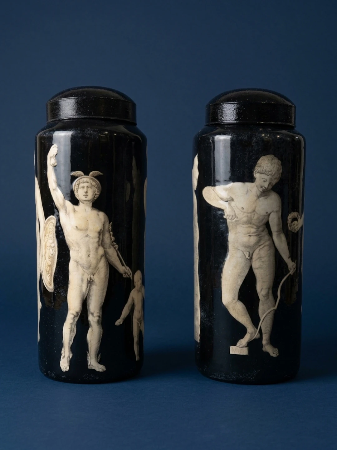 ATTRIBUTED TO PIERO FORNASETTI (1913-1988) - LARGE "VERRE ÉGLOMISÉ"