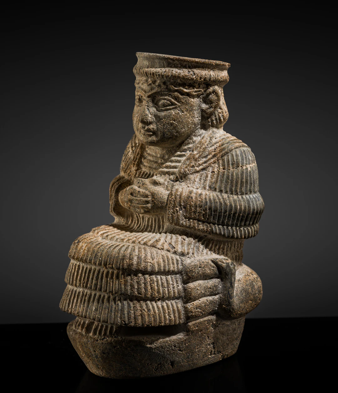 Seated figure of a high priestess, Enheduanna, Neo-Sumerian Culture