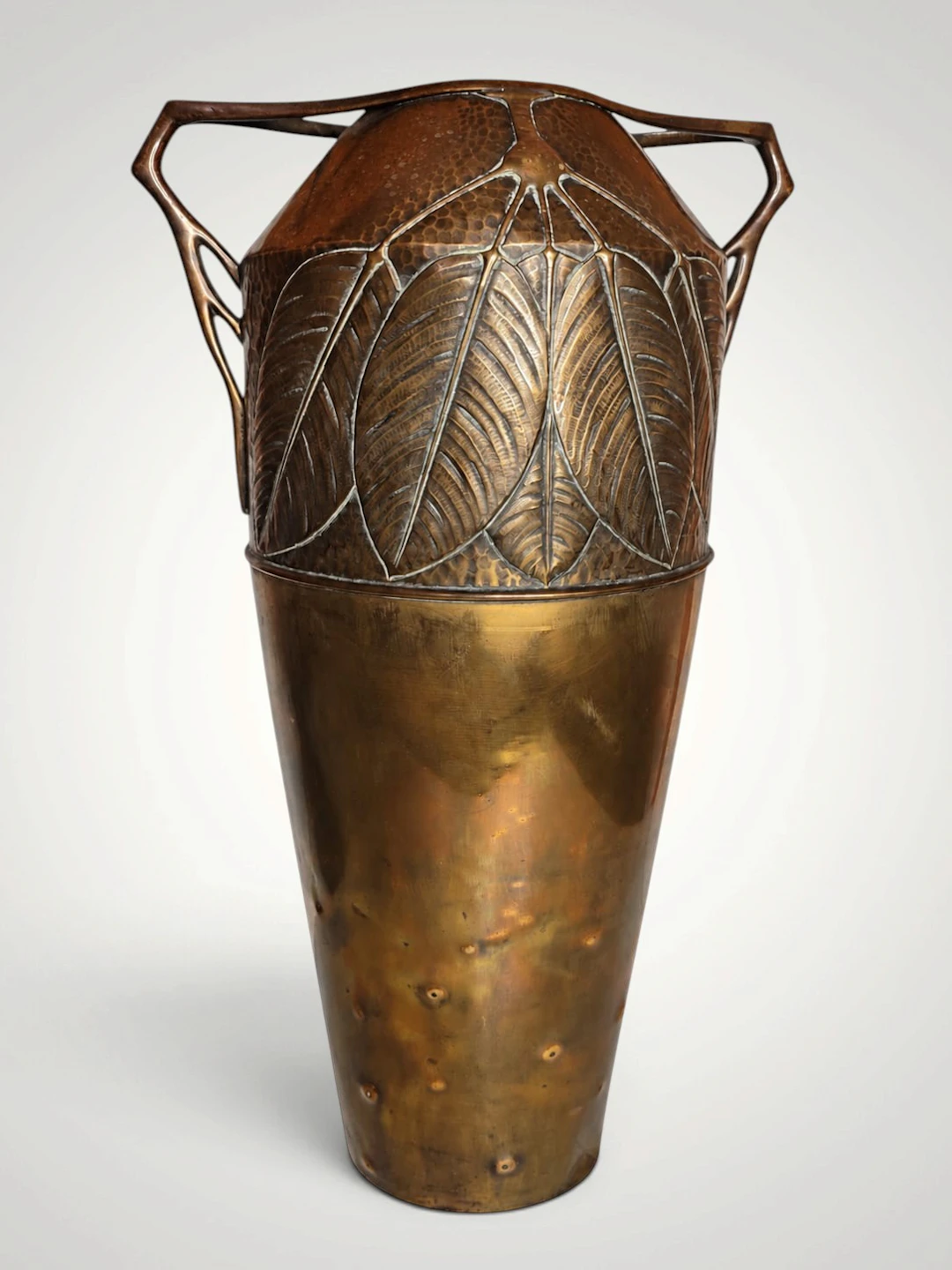 Impressive Jugendstil Art Nouveau vase, Ostrich, Germany circa 1900