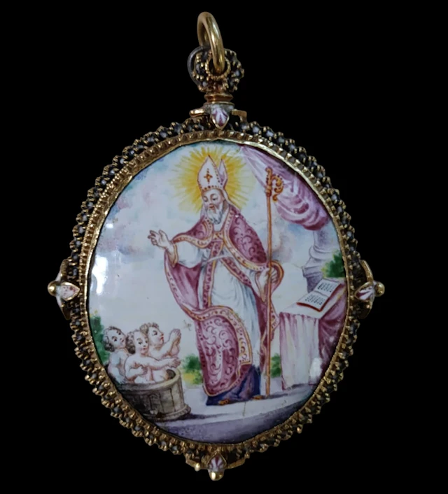 17th-century Viennese reliquary in fine gold and enamels