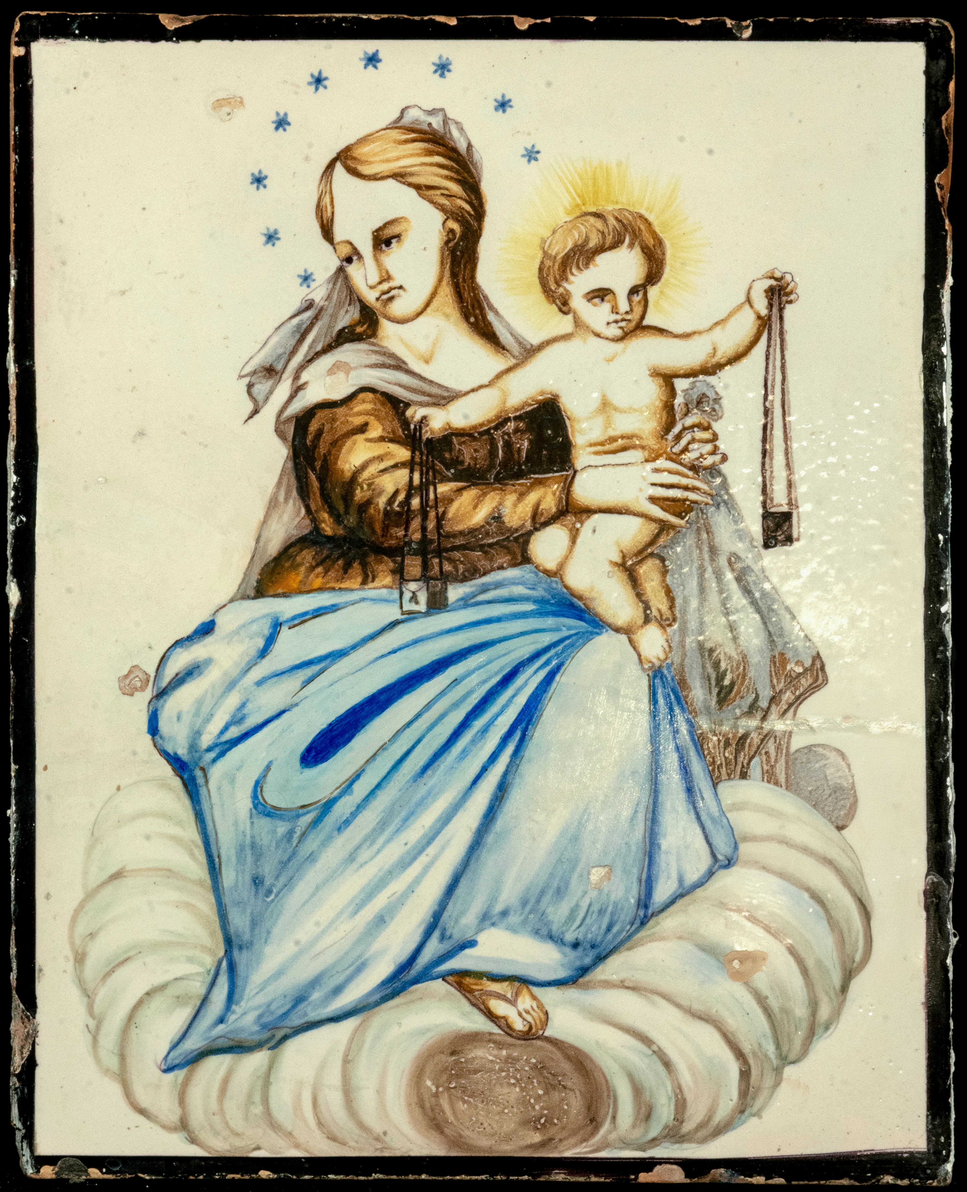 LARGE CERAMIC PLATE FROM ALCORA OR MANISES FROM VIRGEN DEL CARMEN