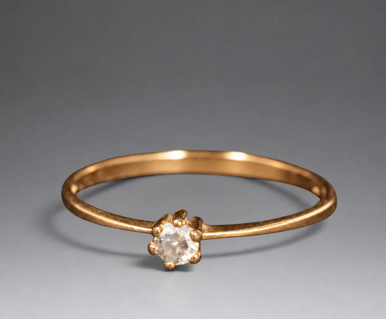 SOLITAIRE WITH 0.20CT DIAMOND AND 18K GOLD