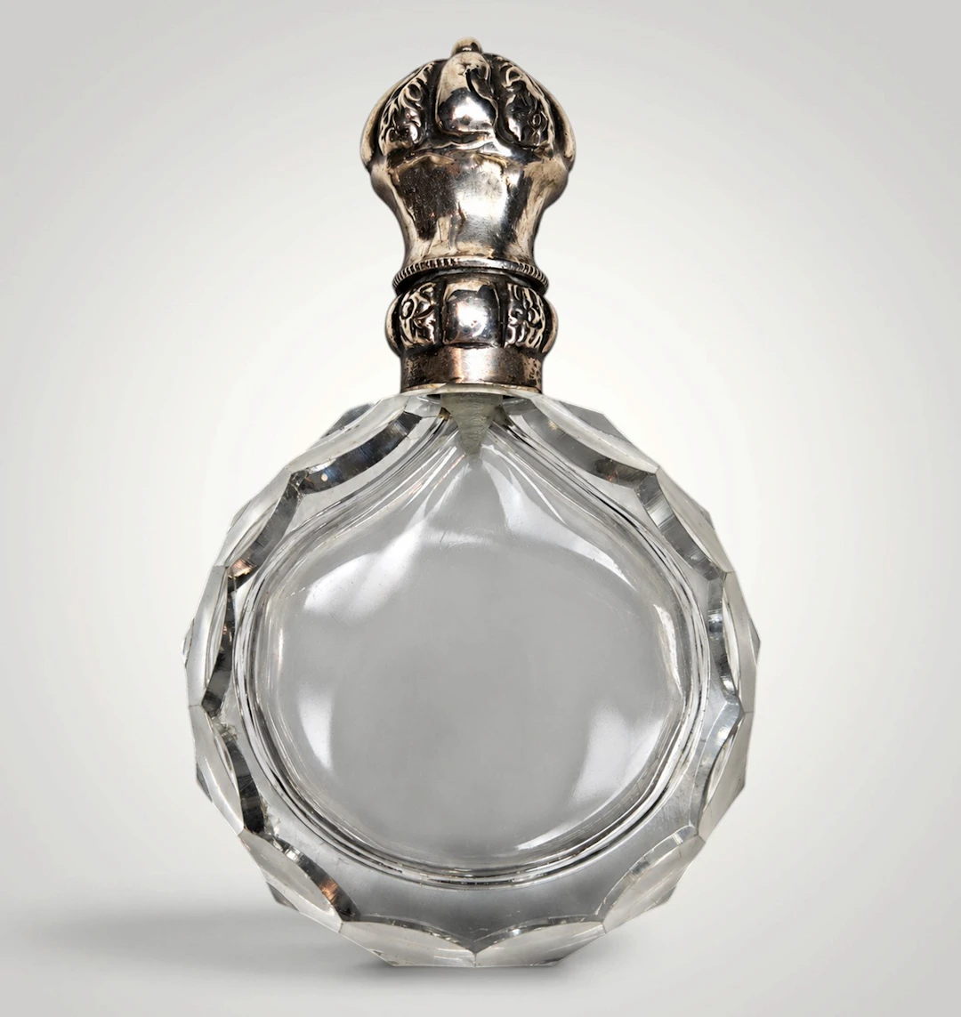 Late 18th-century perfume bottle with silver mount