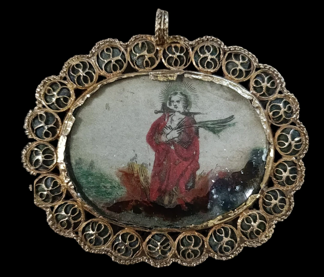 Mallorcan reliquary with Virgin of Montserrat in gold filigree, late