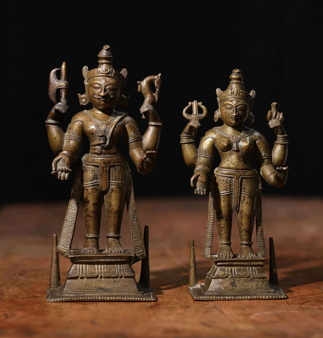 Indian Art - Exceptional devotional bronzes of Vishnu and Lakshmi