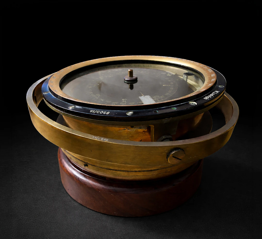 Large magnetic marine navigation compass Ludolph W. Ludolph, model 8503/55