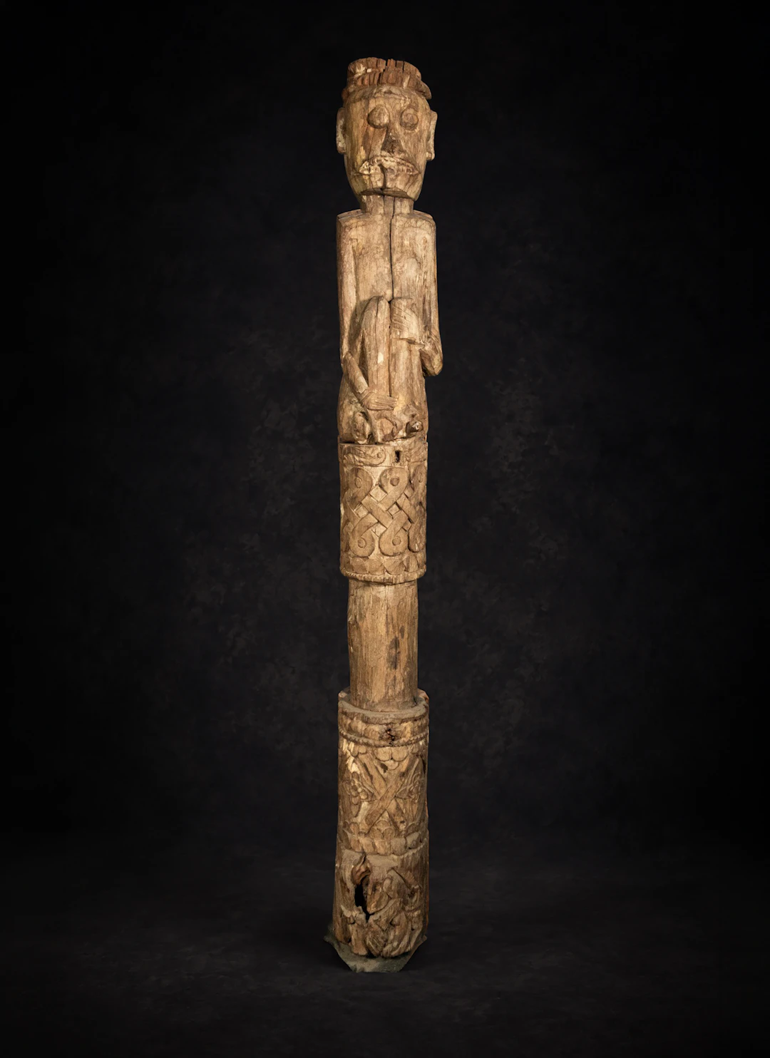Magnificent Great Tribal Pole Oceania Dayak Indonesia - 19th Century