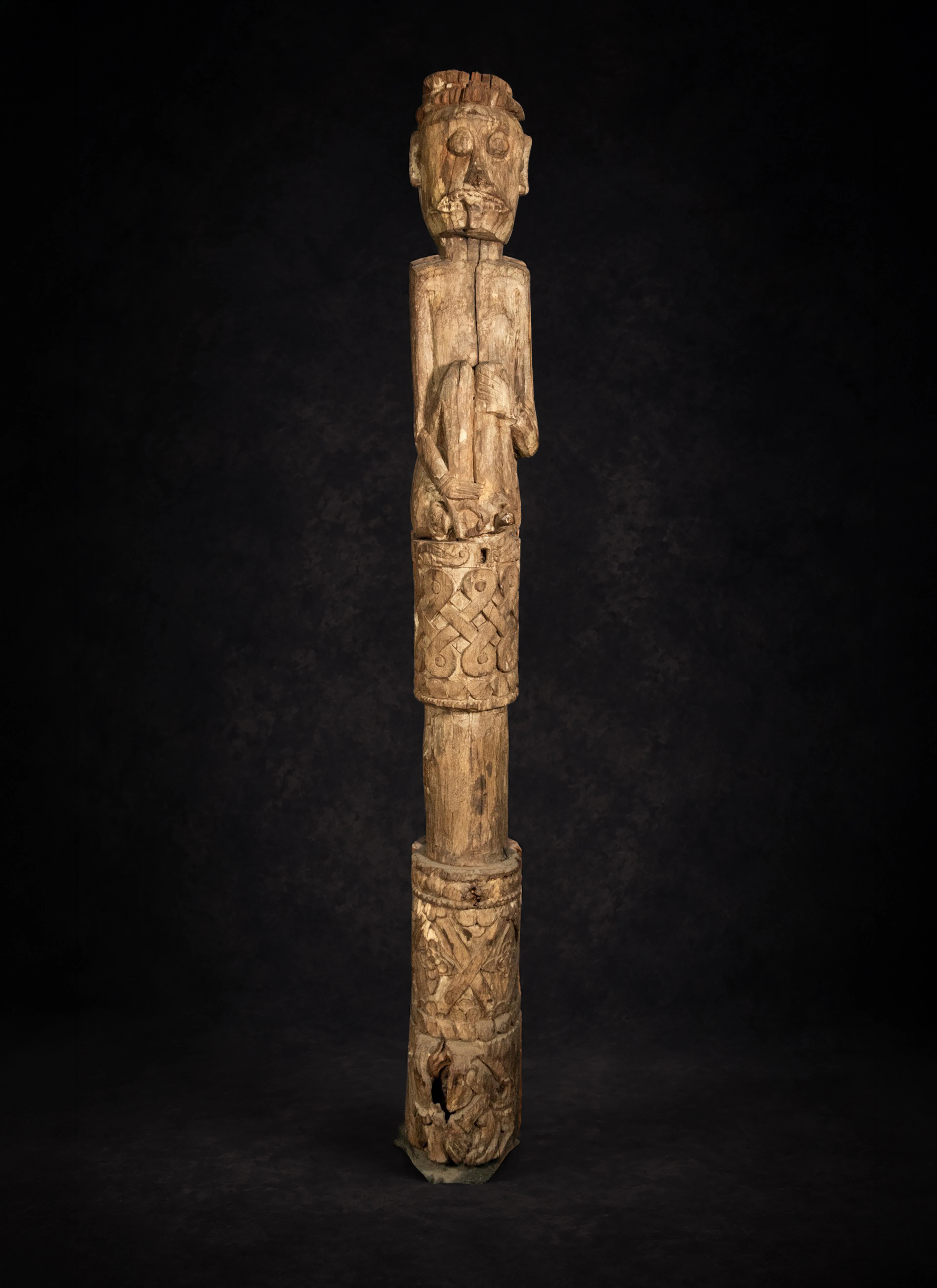 Magnificent Great Tribal Pole Oceania Dayak Indonesia - 19th Century