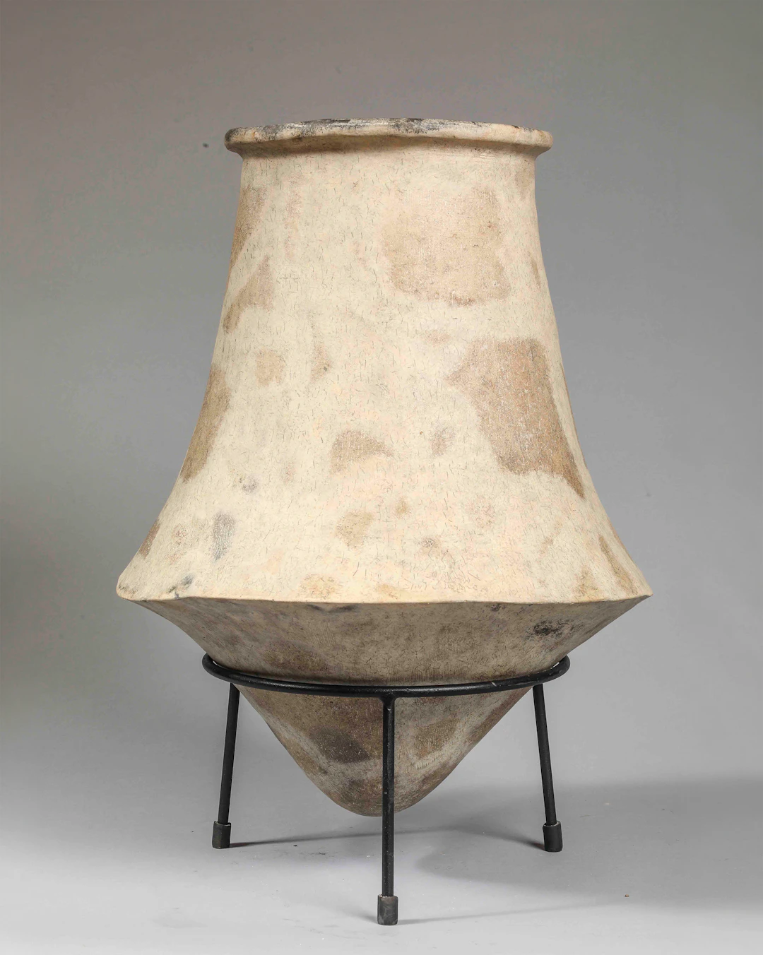Funerary urn from Thailand, "Udon Thani", Ban Chiang site. Neolithic