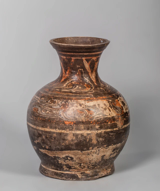 Hu terracotta vase - China, Han dynasty (206 BC-220 AD)